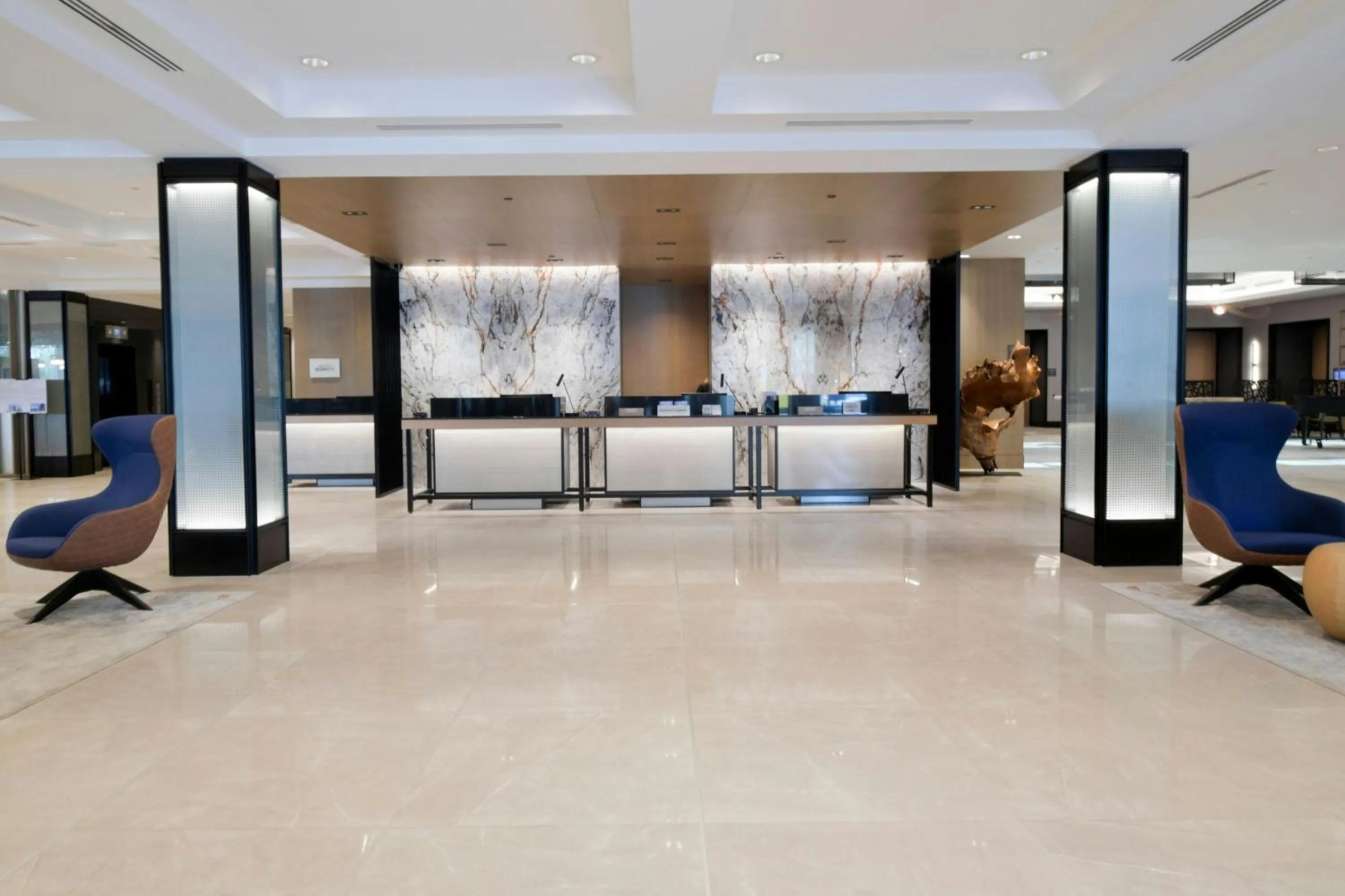 Lobby or reception in Sheraton Laval Hotel