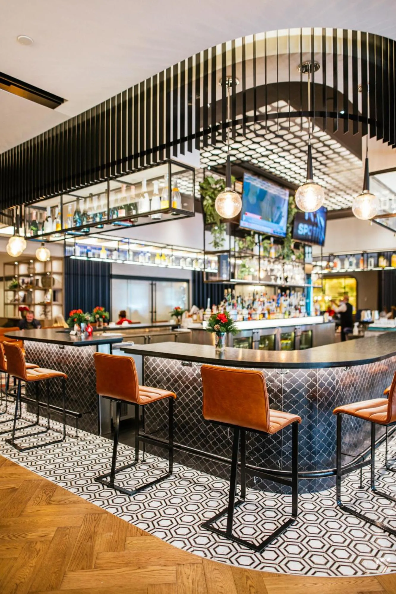 Restaurant/places to eat in Sheraton Laval Hotel