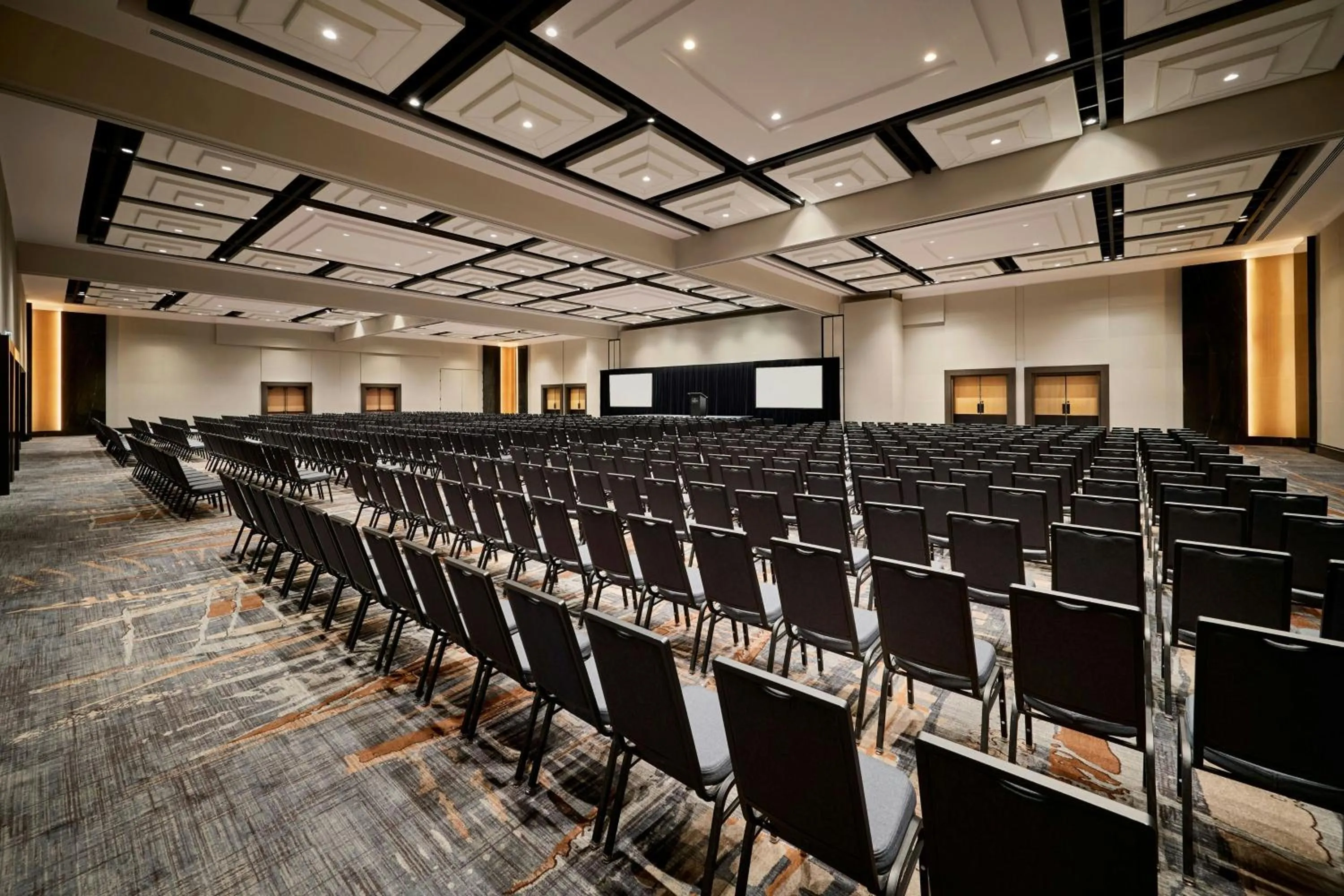 Meeting/conference room in Sheraton Laval Hotel