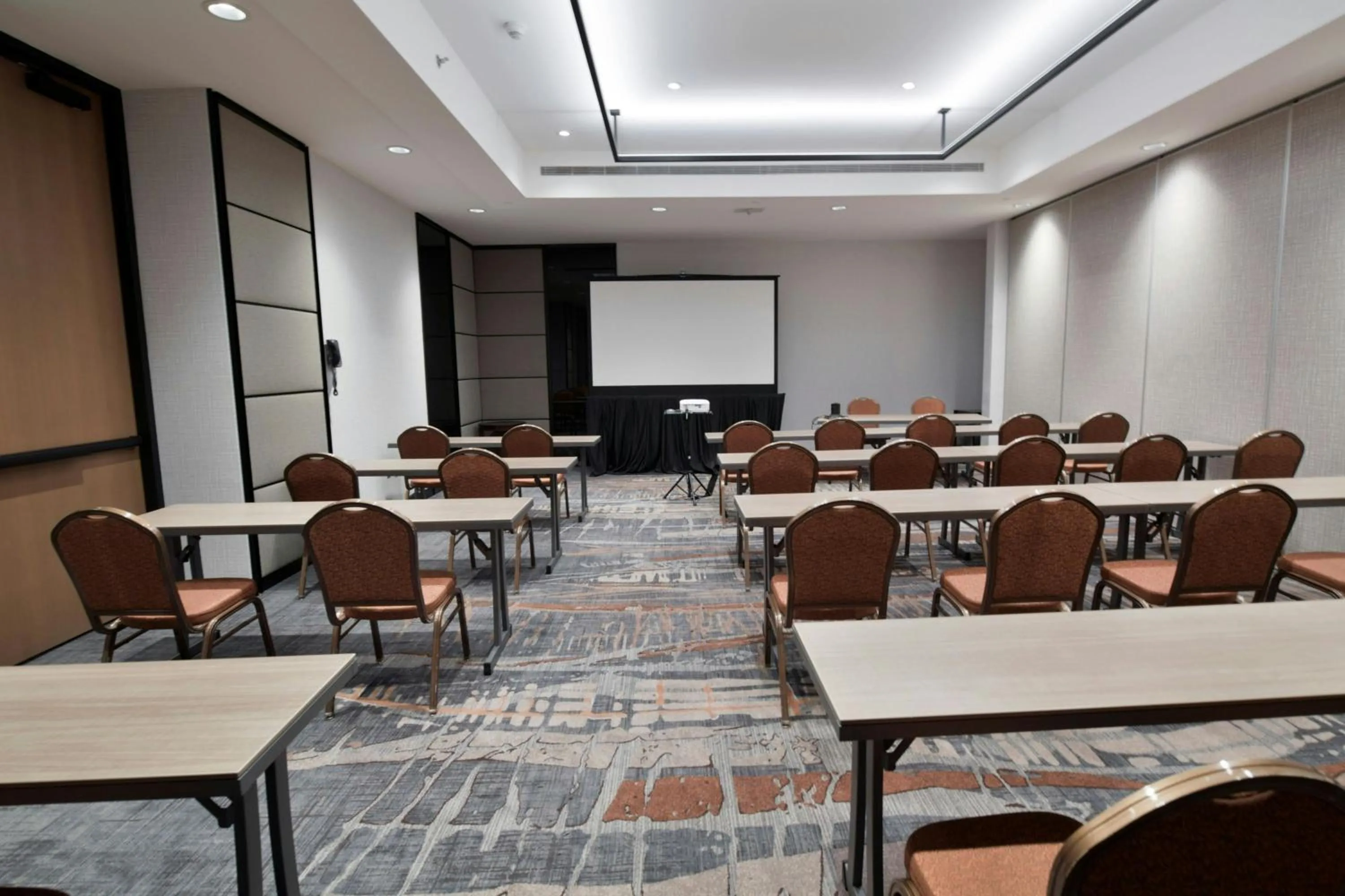 Meeting/conference room in Sheraton Laval Hotel