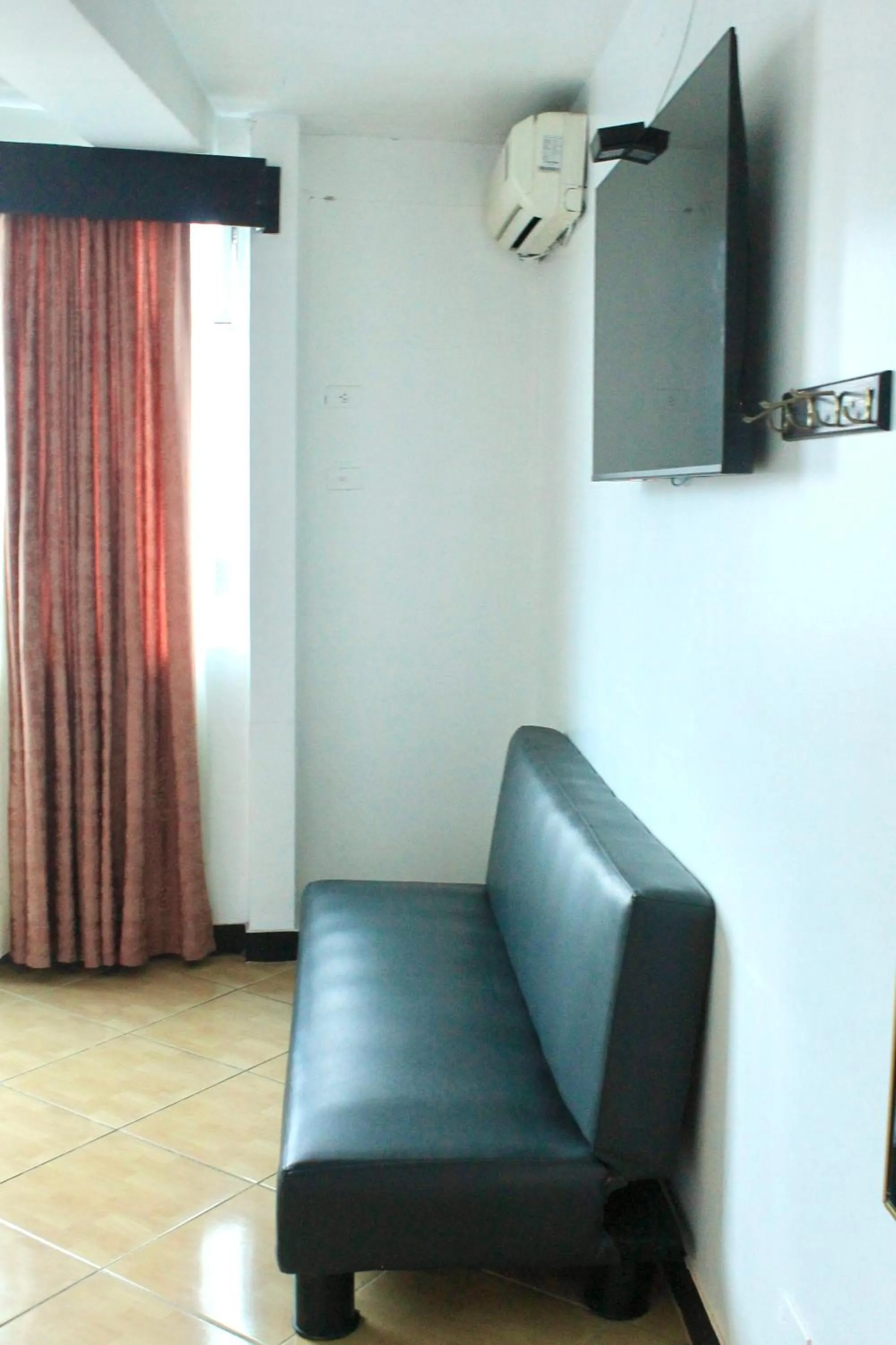 TV and multimedia in Hotel Presidente Internacional