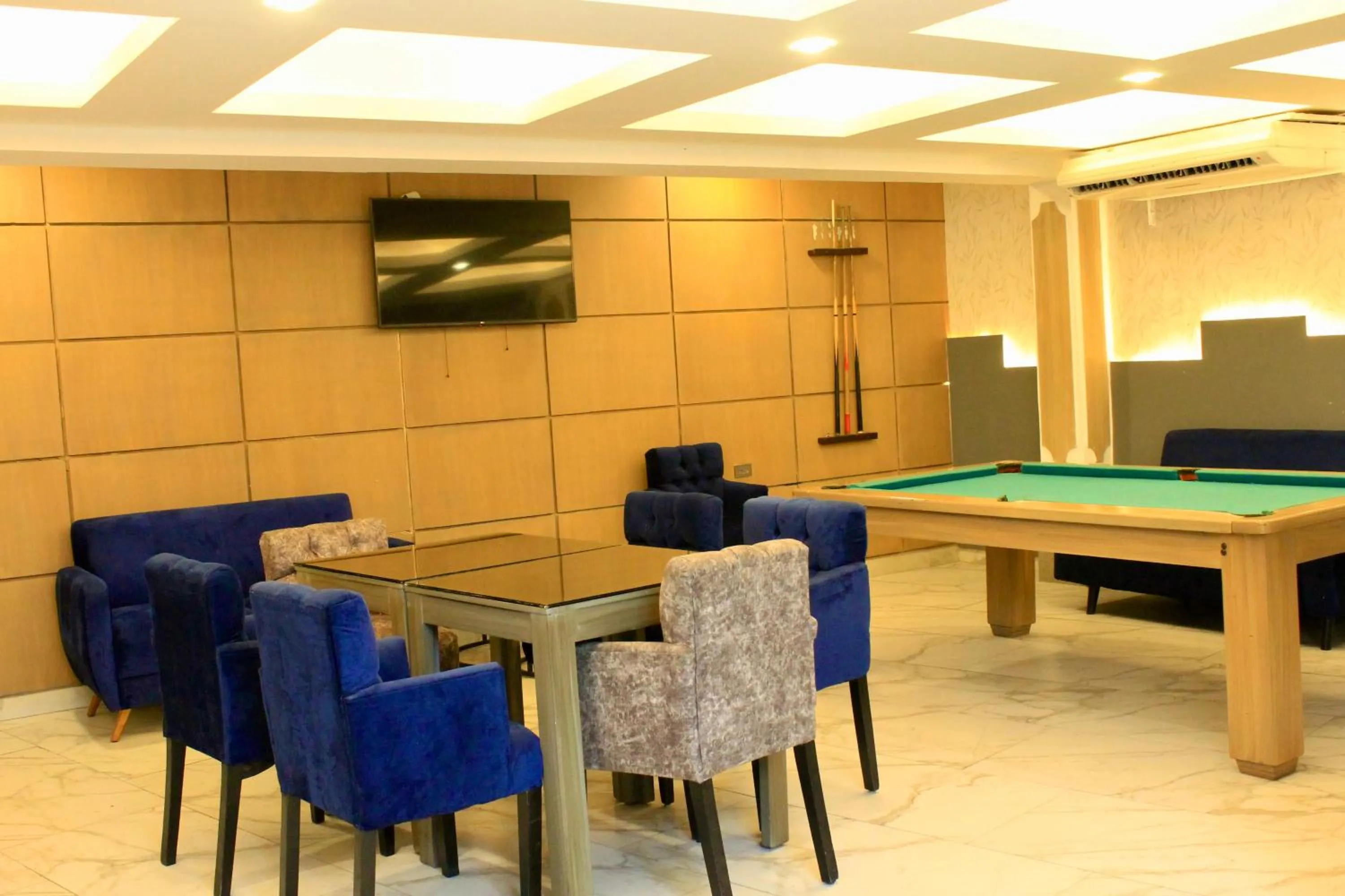 Game Room in Hotel Presidente Internacional