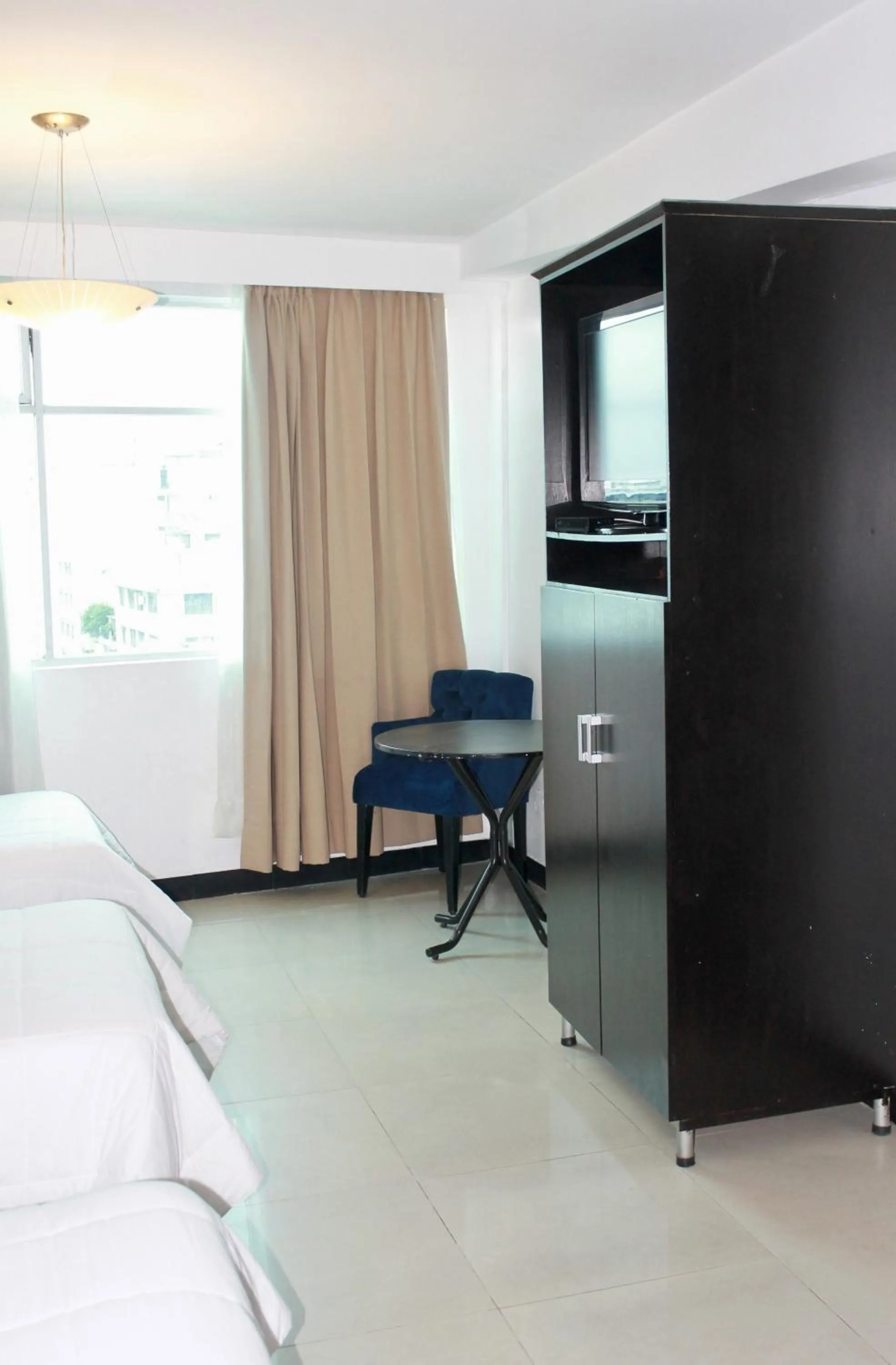 TV and multimedia, Bed in Hotel Presidente Internacional