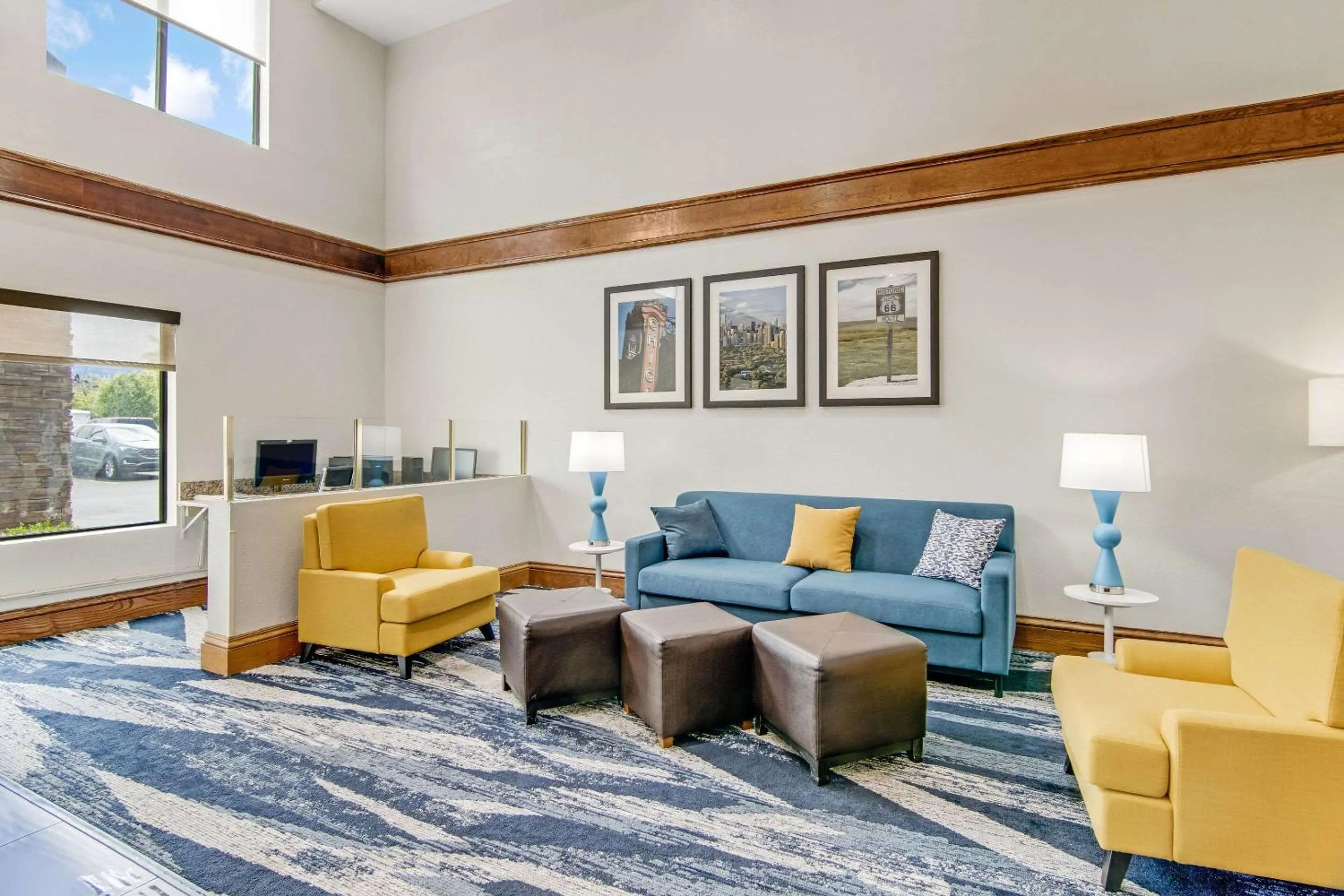 Lobby or reception in Comfort Suites near I-80 and I-94