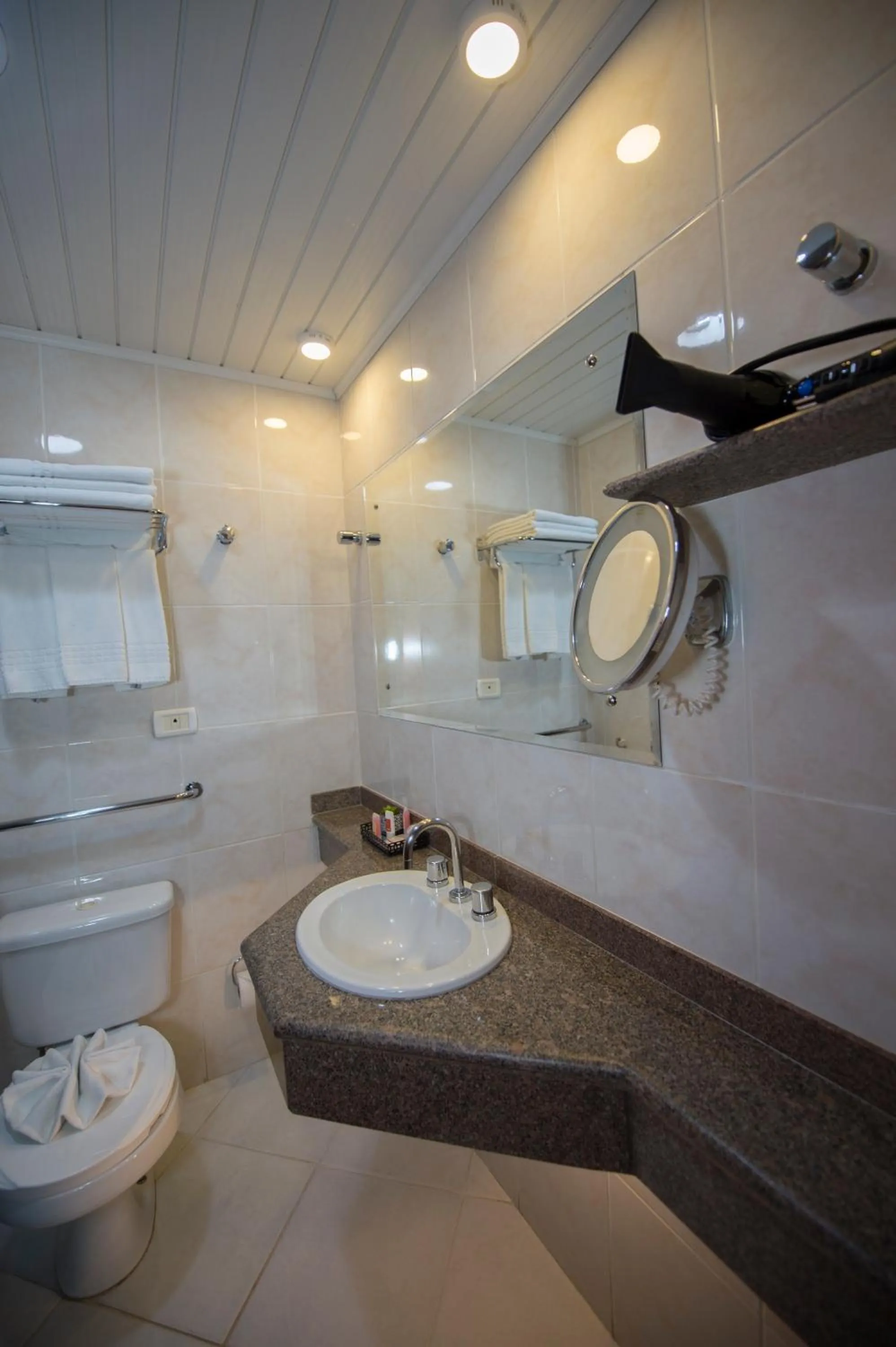 Shower in Pousada Constellation Lodge