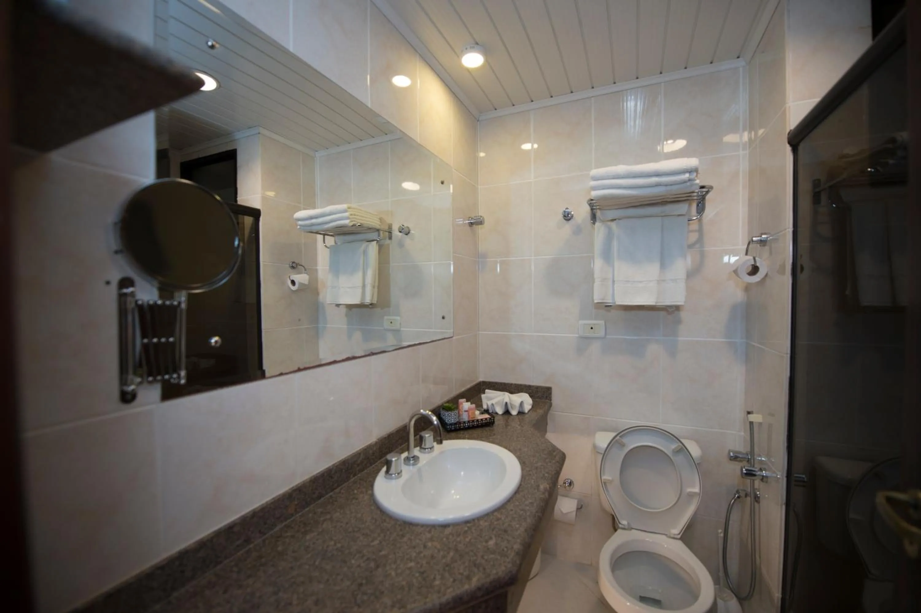 Shower in Pousada Constellation Lodge