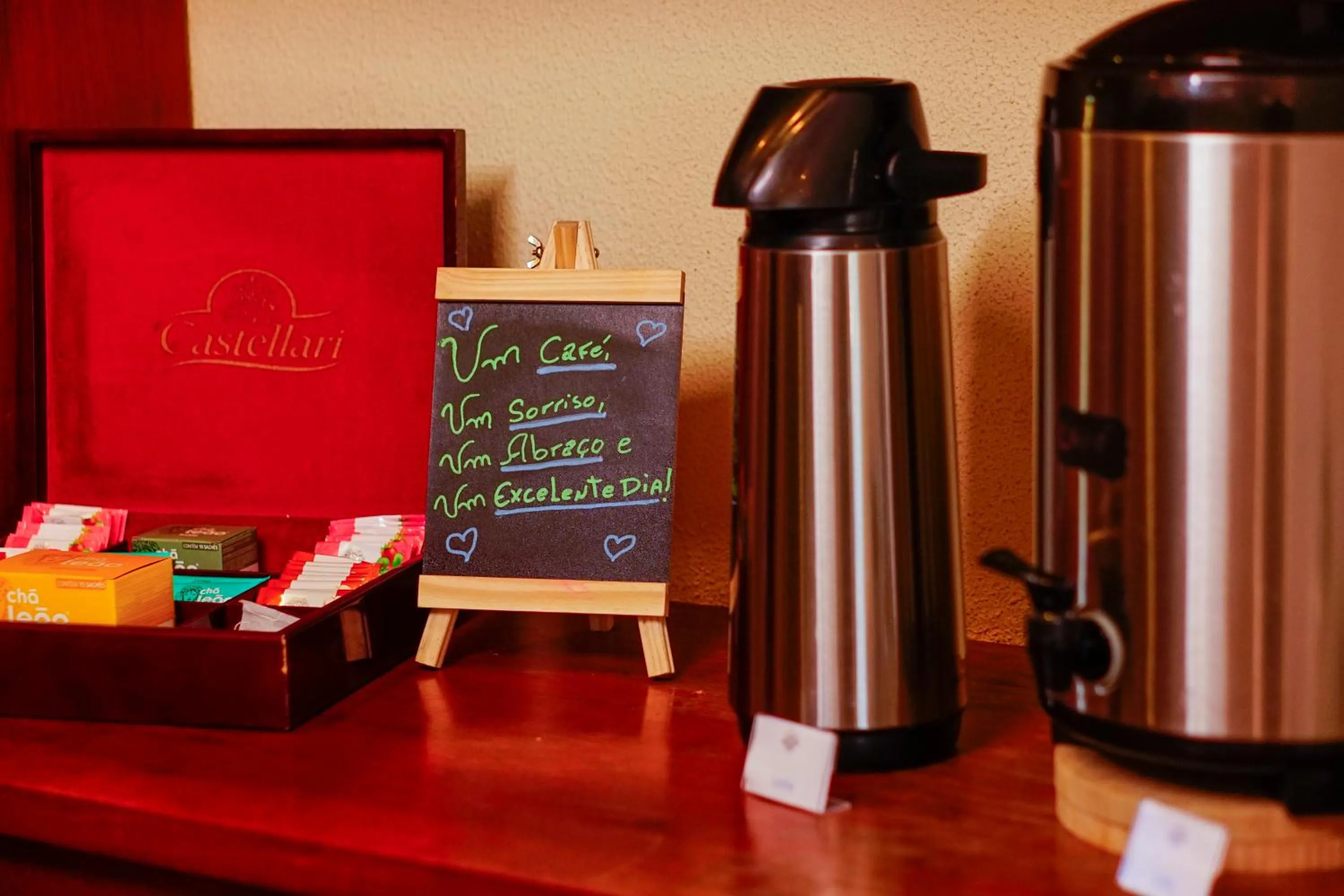 Coffee/tea facilities in Pousada Constellation Lodge