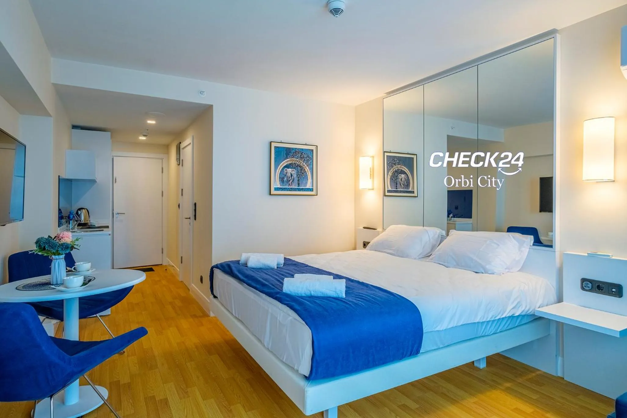 Bed in CHECK 24 orbi city