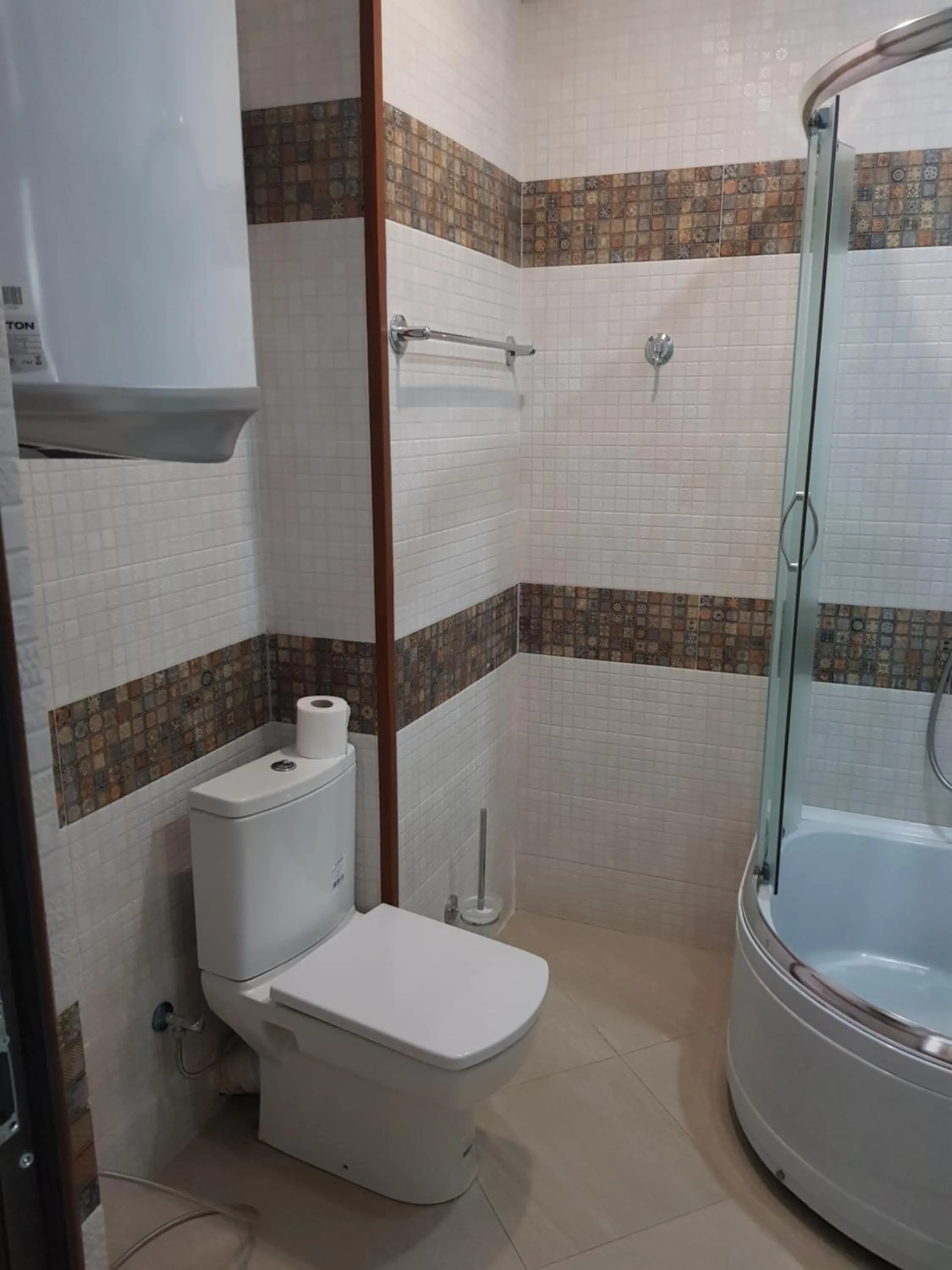 Shower in Viva Blue Batumi