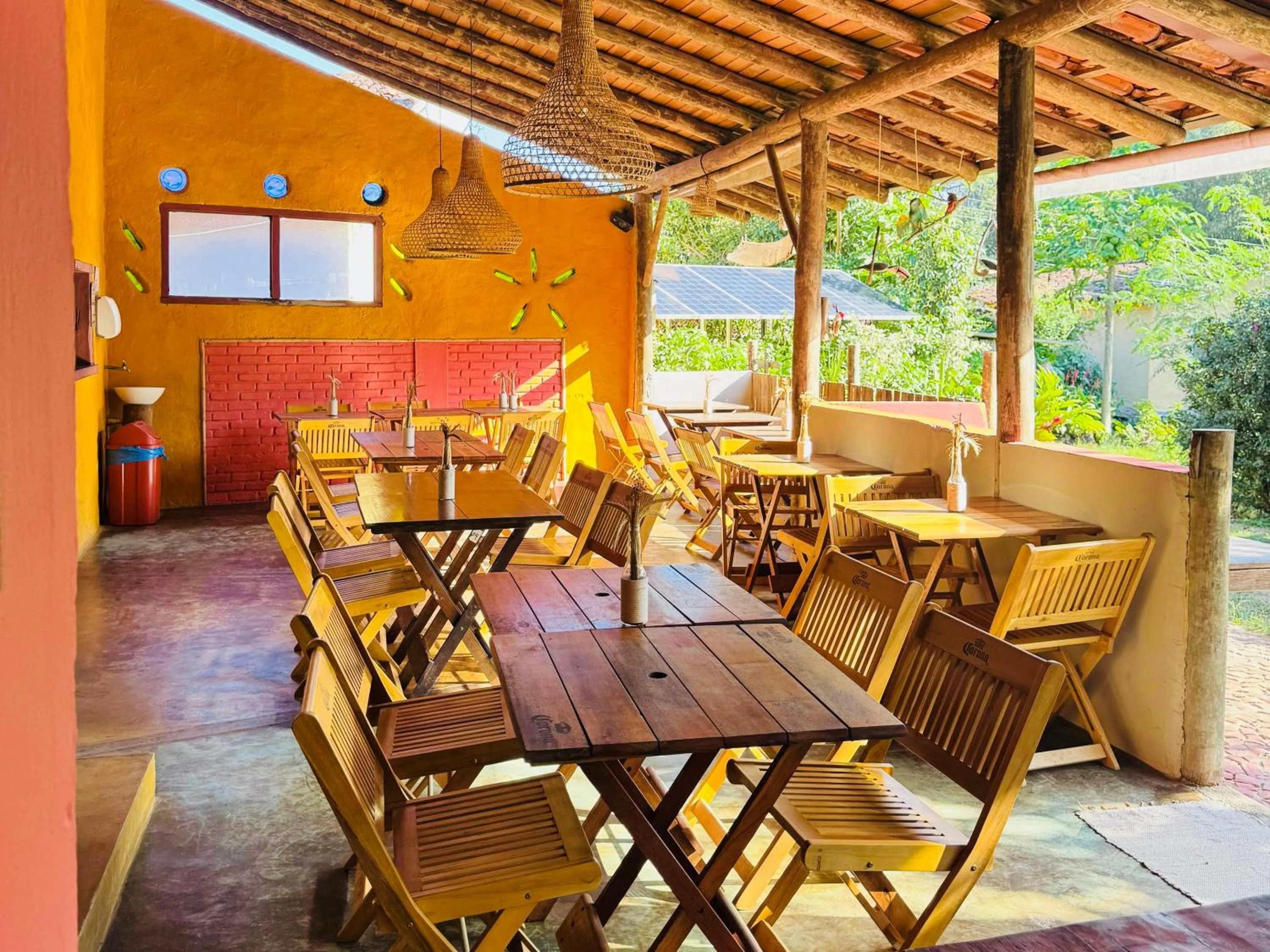Restaurant/places to eat in Pousada da Rosa