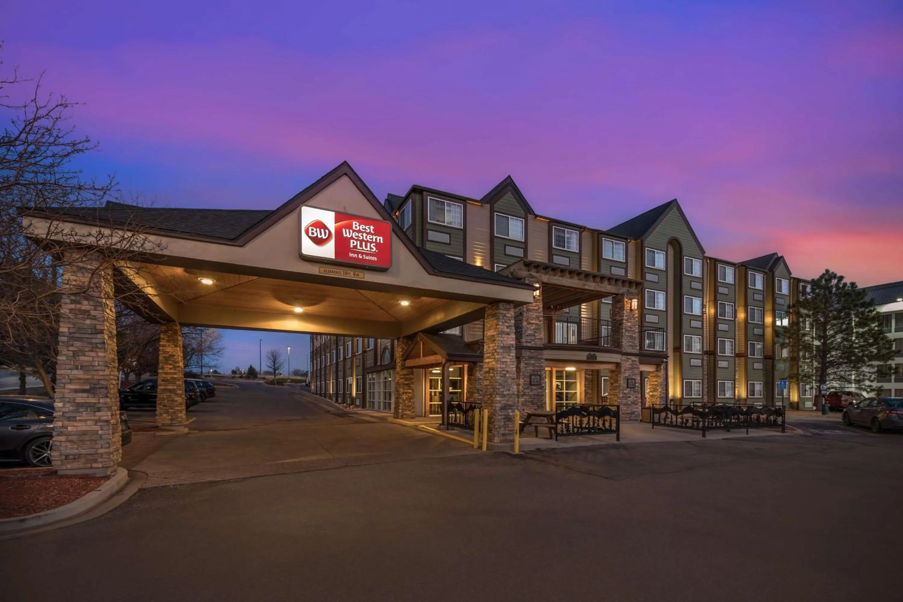 Property building in Best Western Plus Peak Vista Inn & Suites