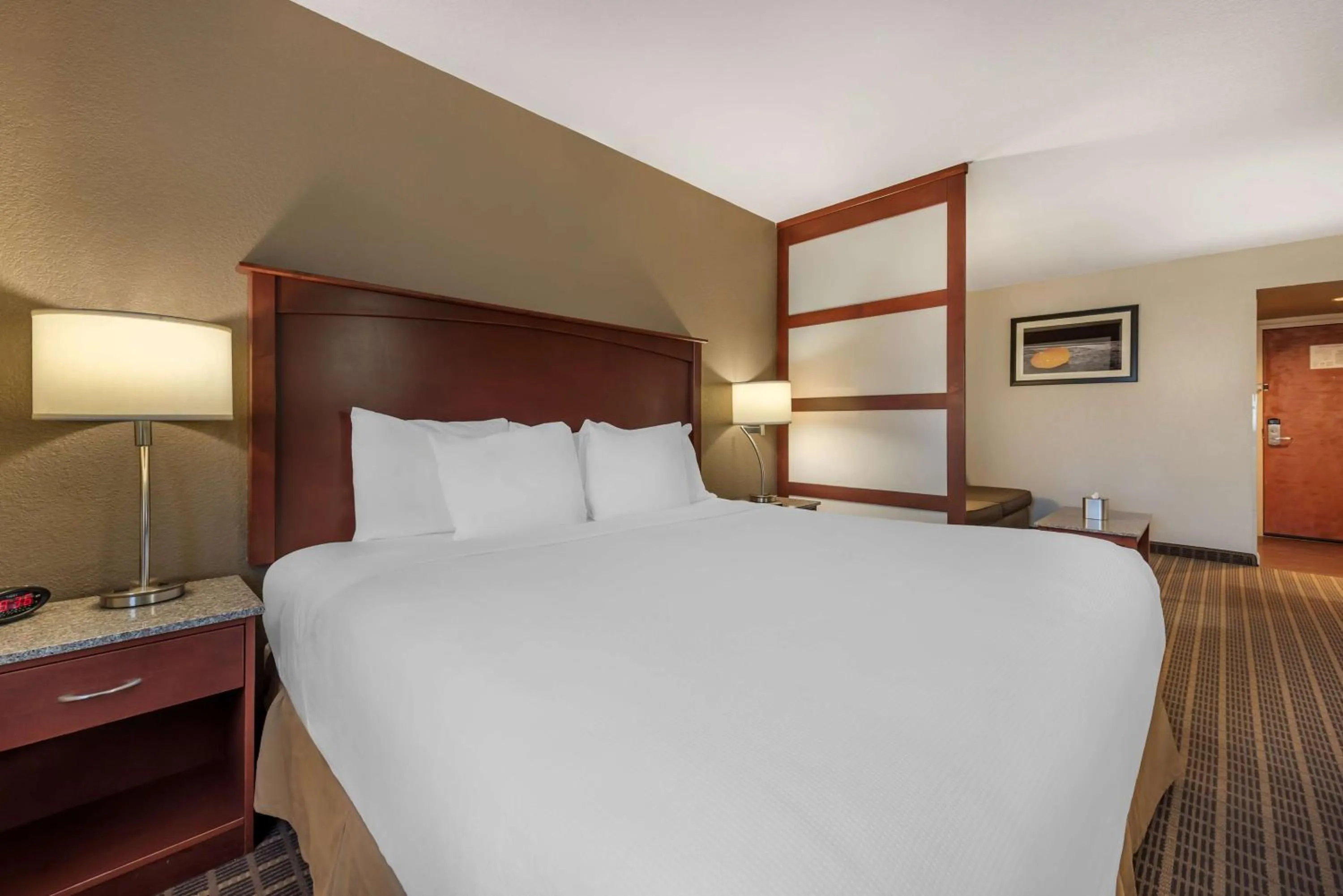 Bedroom, Bed in Best Western Plus Peak Vista Inn & Suites