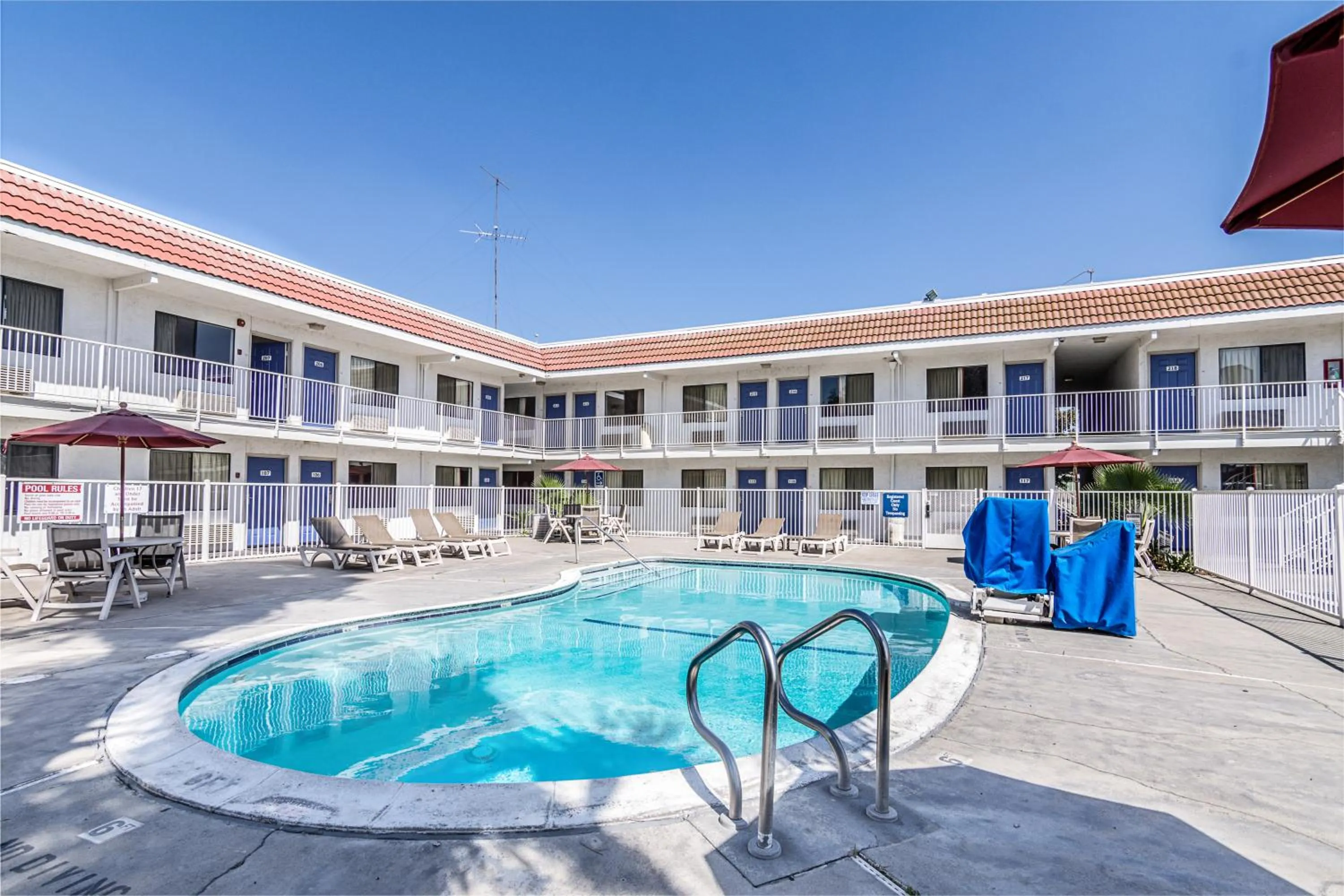 Swimming pool in Motel 6 Modesto, CA