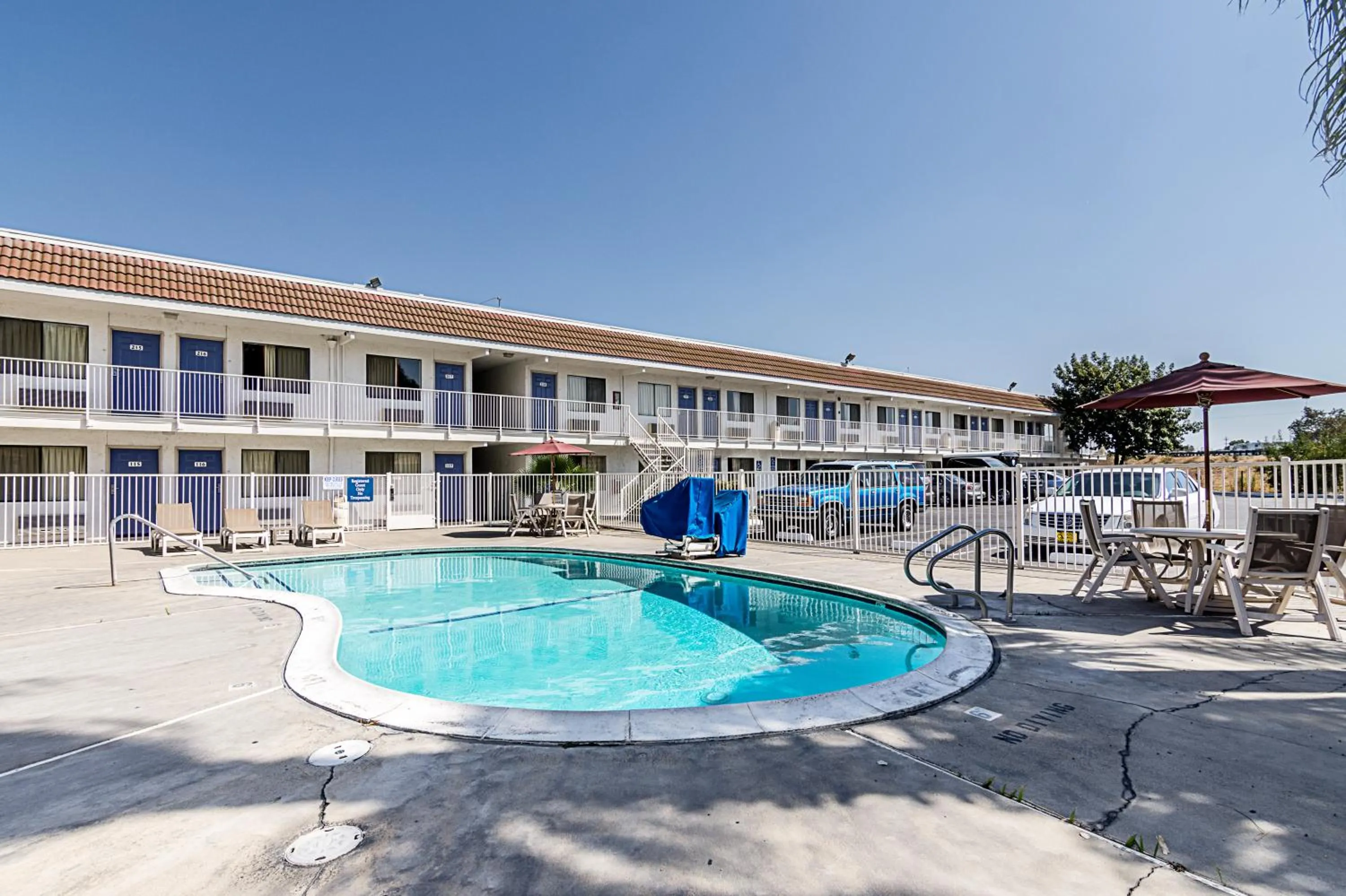 Swimming pool in Motel 6 Modesto, CA
