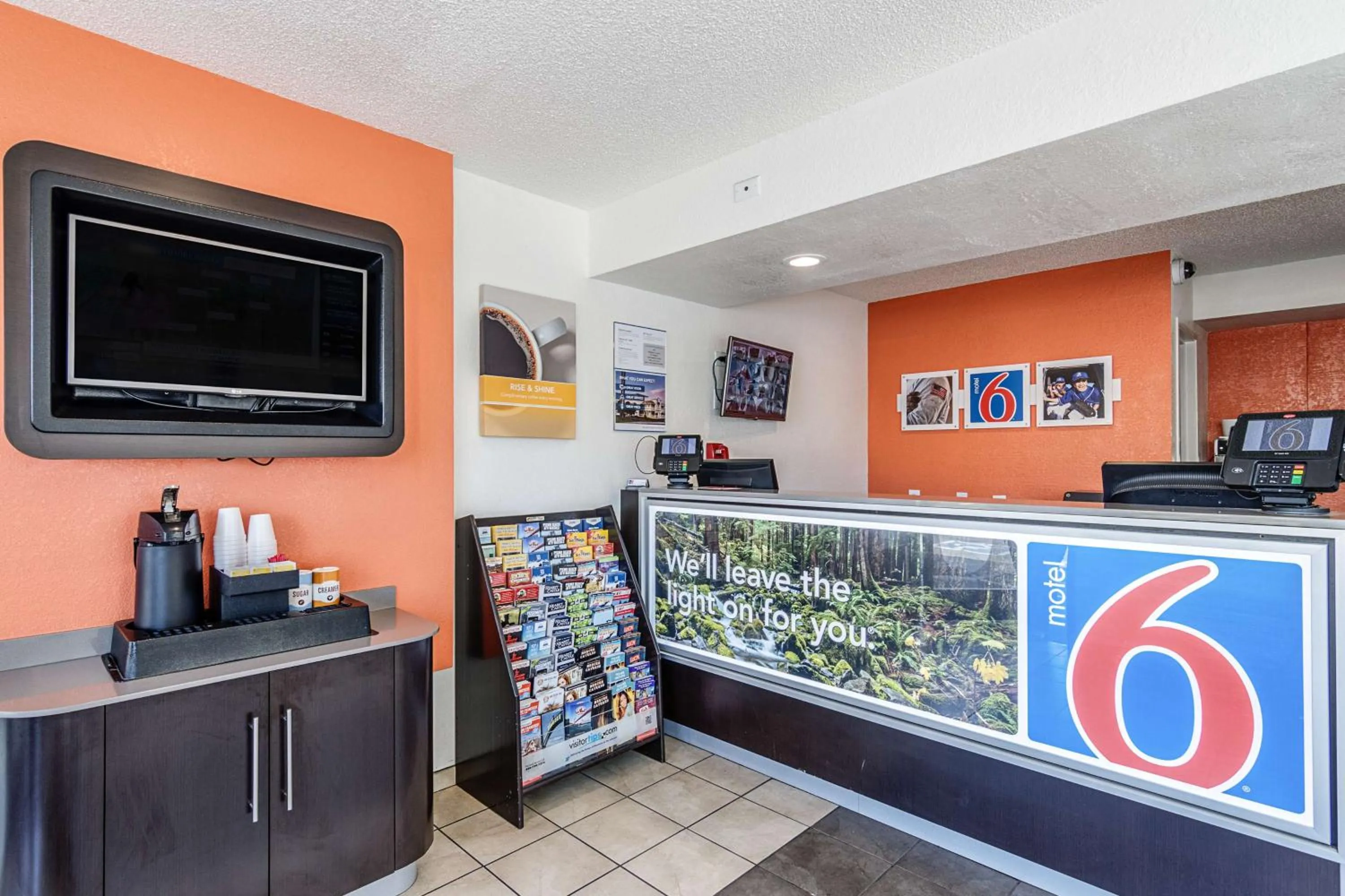 Lobby or reception in Motel 6 Modesto, CA