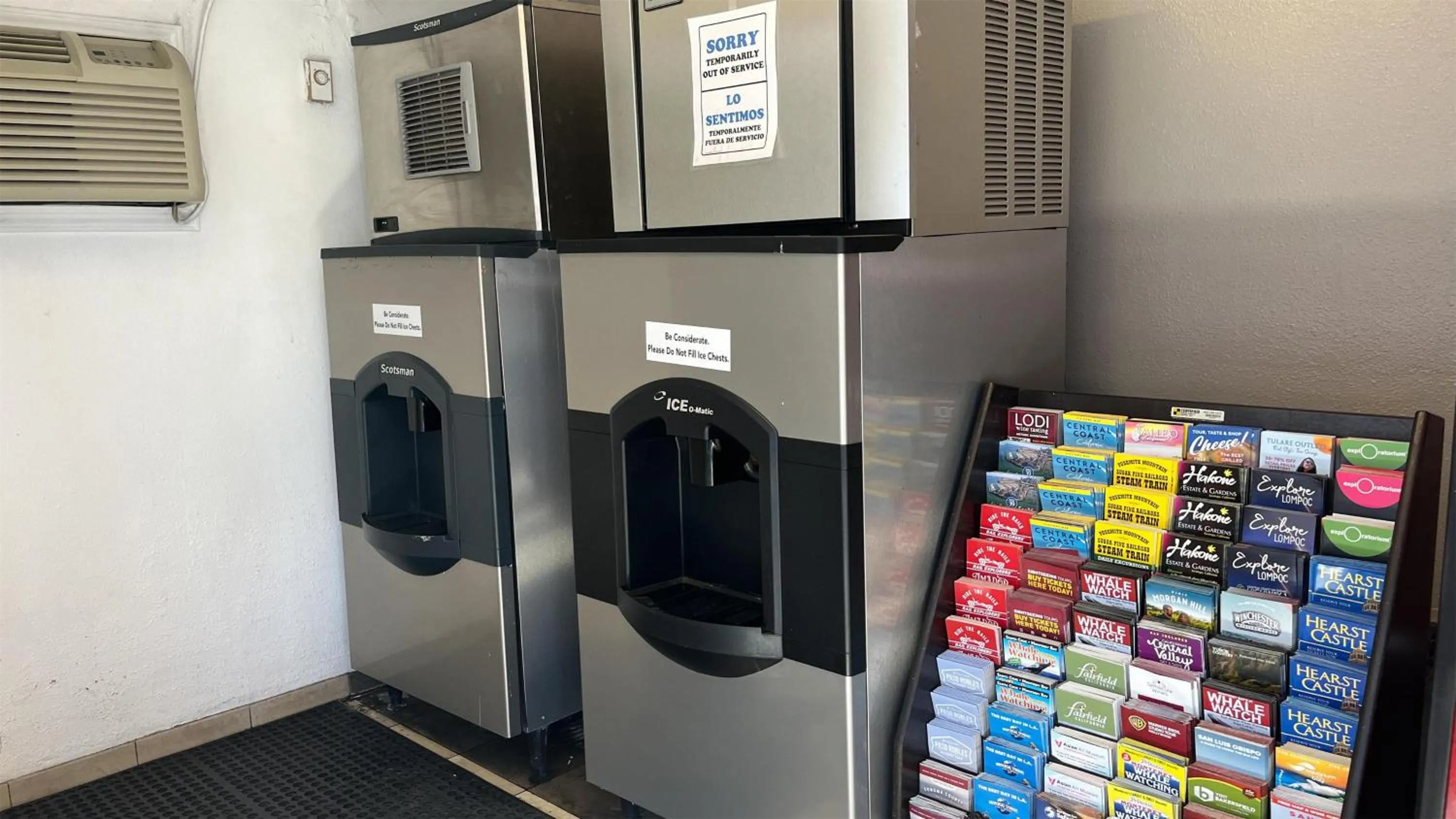 Property building in Motel 6 Modesto, CA