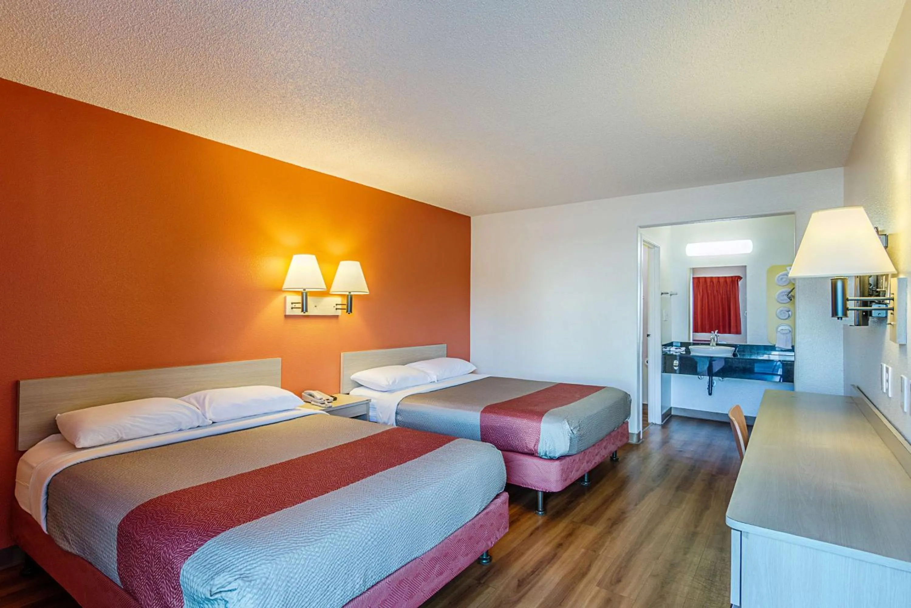 Photo of the whole room, Bed in Motel 6 Modesto, CA