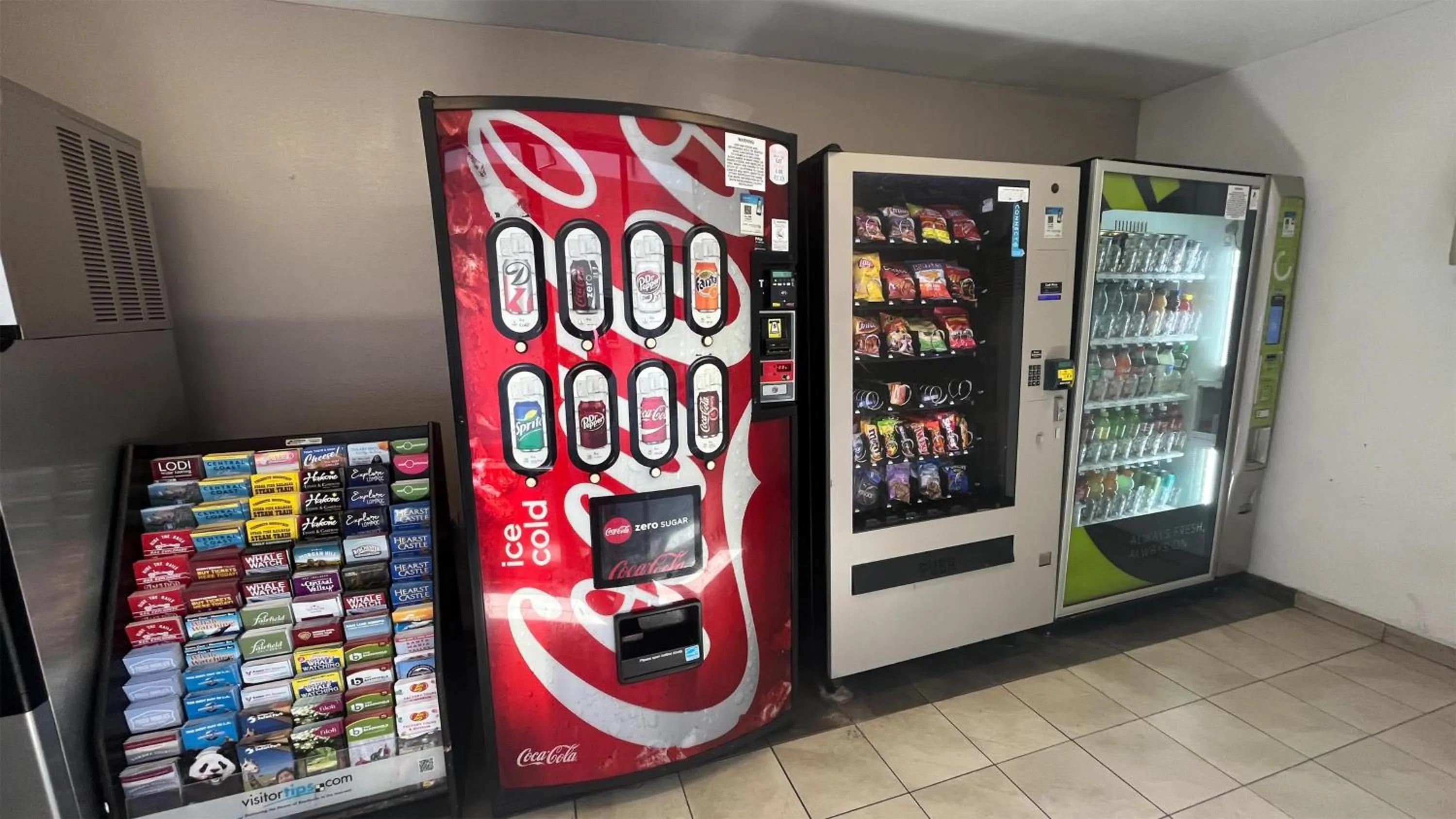 Property building in Motel 6 Modesto, CA