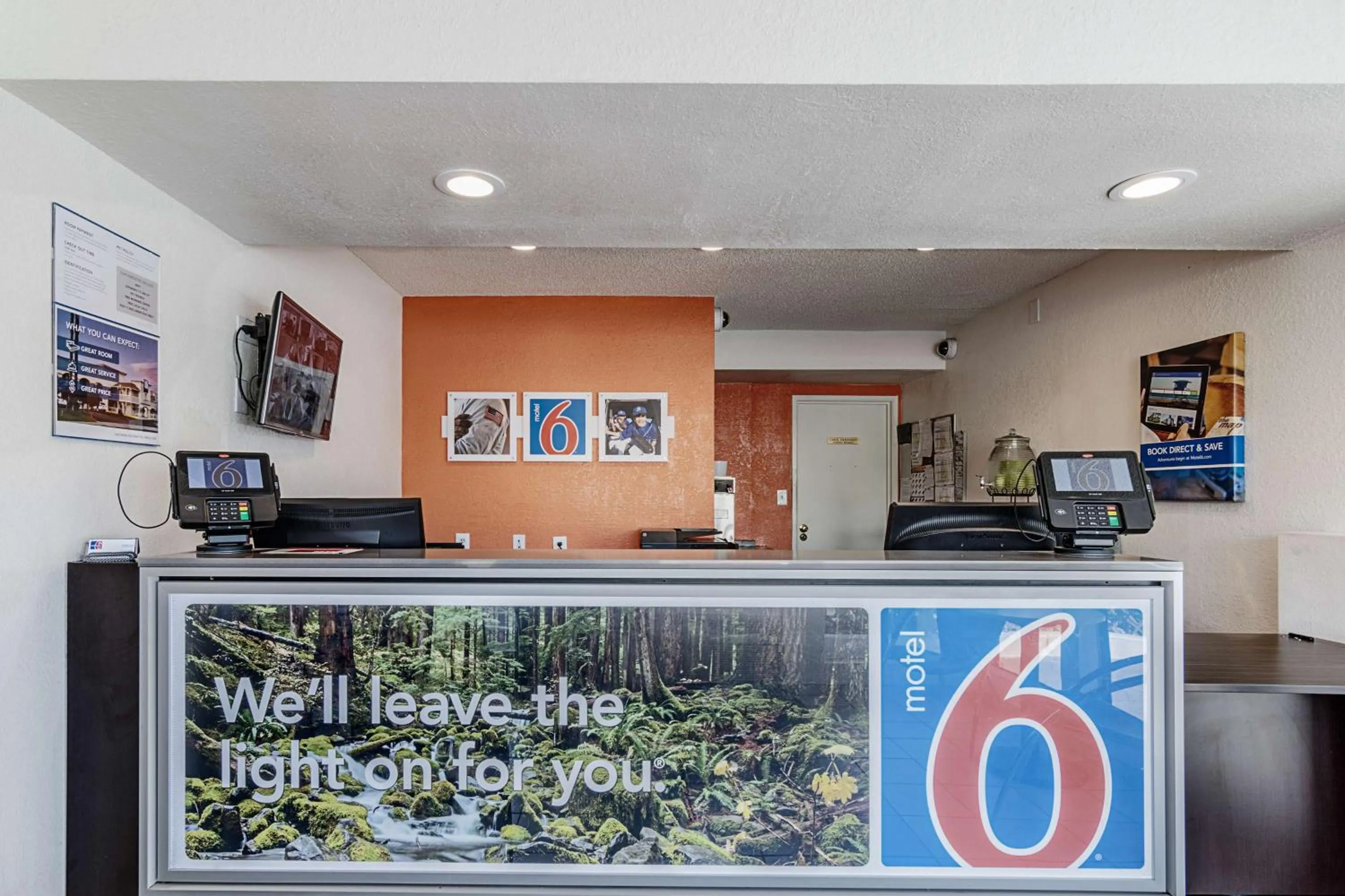 Lobby or reception in Motel 6 Modesto, CA