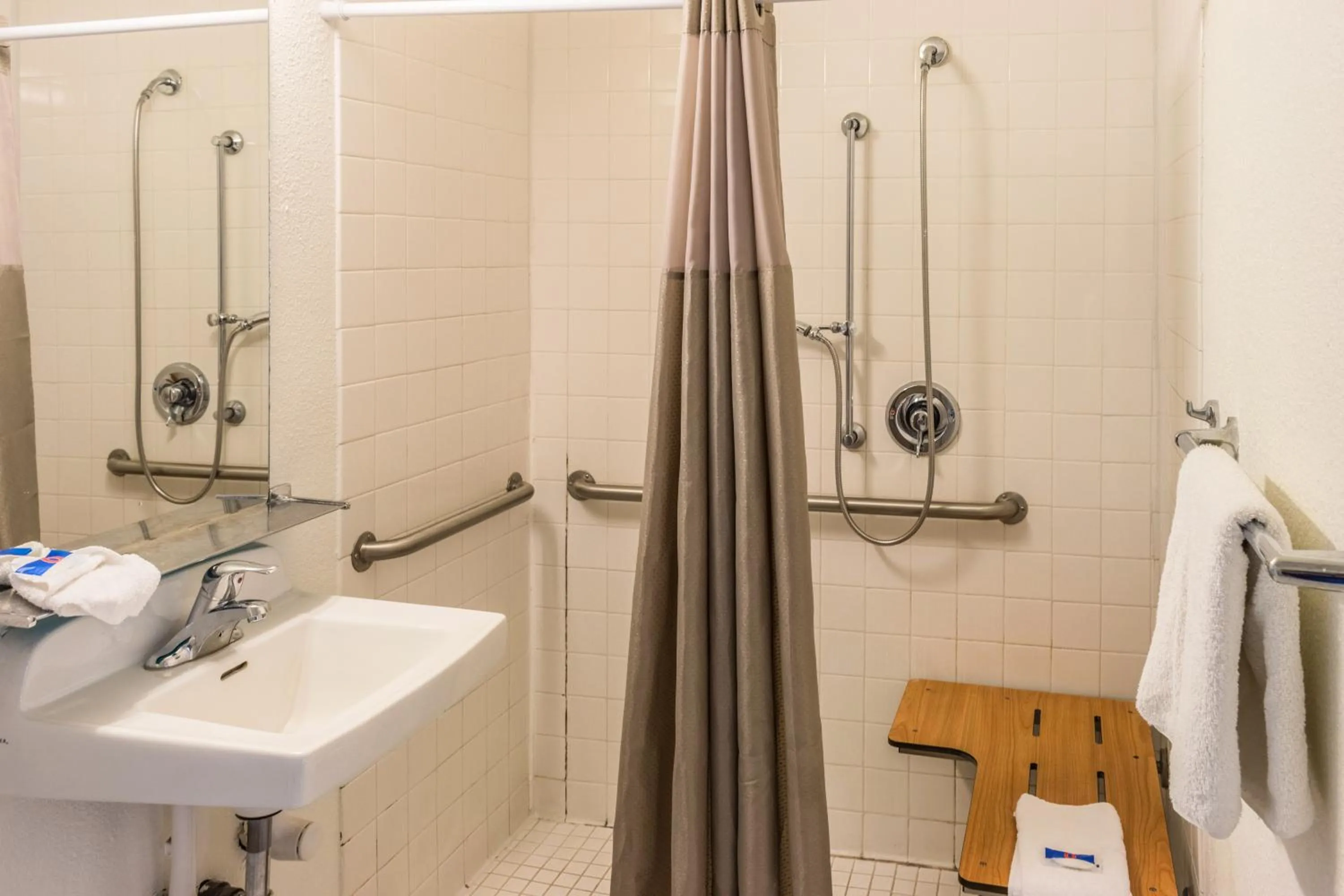 Bathroom in Motel 6 Bakersfield, CA - Convention Center