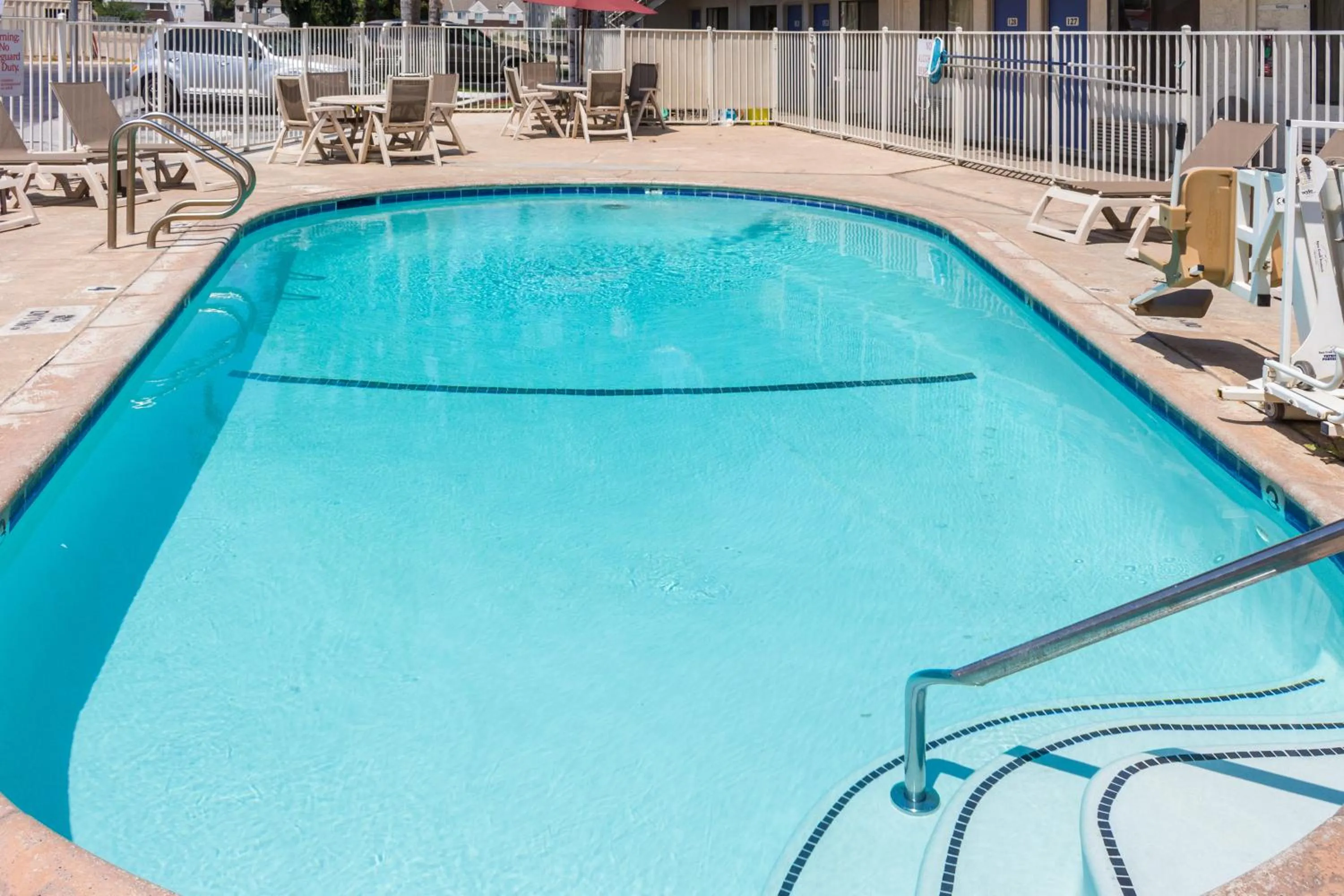 Swimming pool in Motel 6 Bakersfield, CA - Convention Center