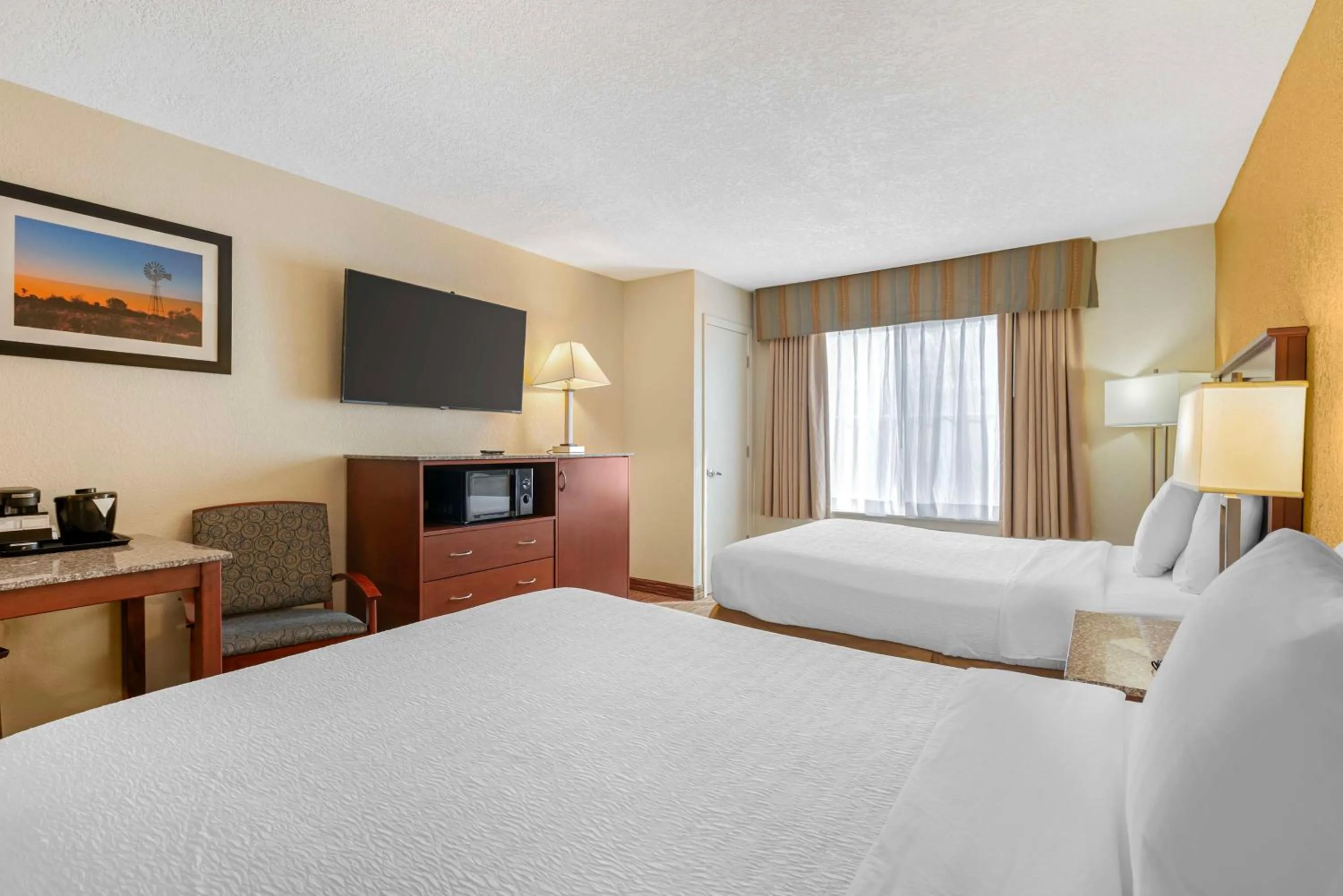 Bedroom, Bed in Best Western Executive Inn & Suites