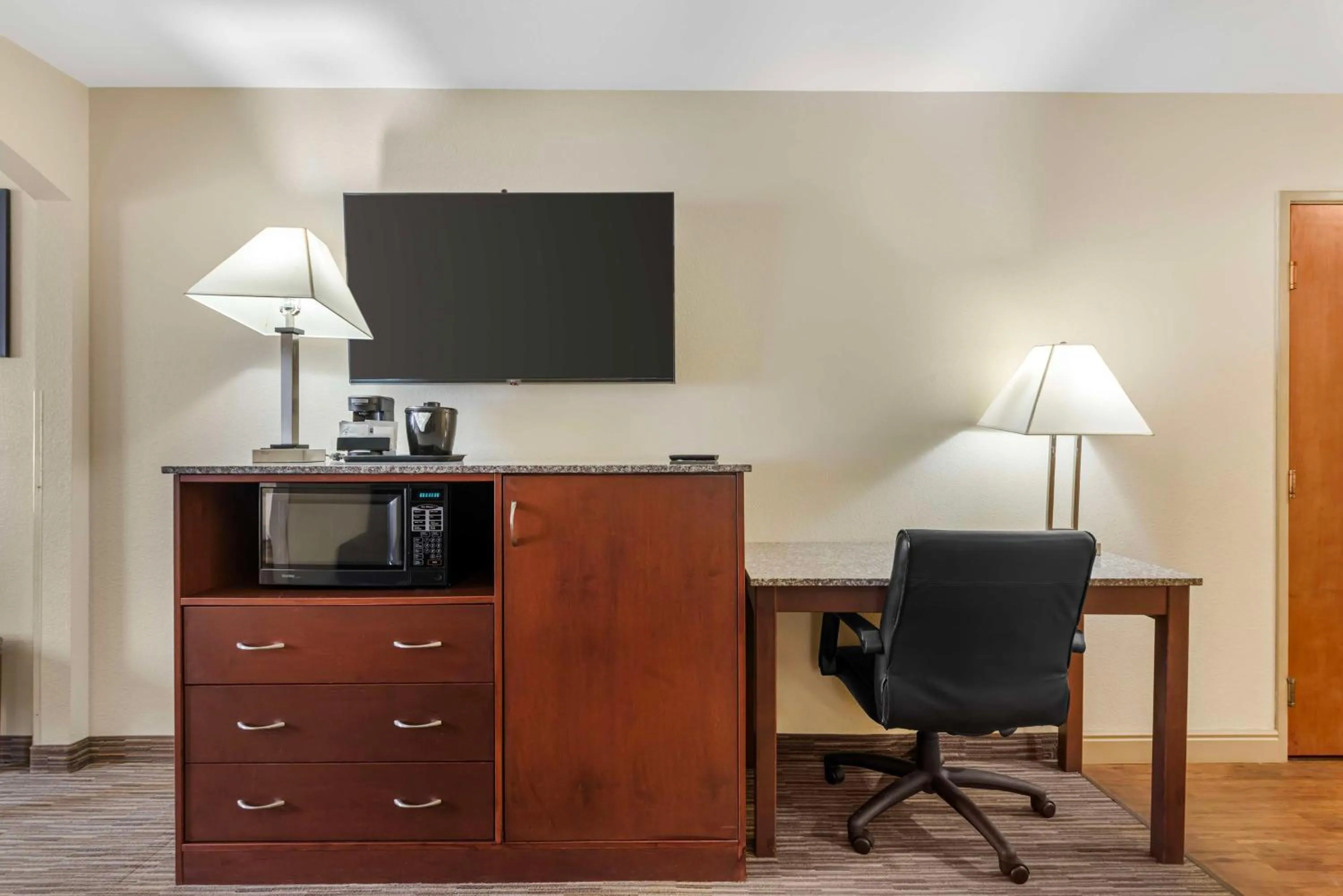 Bedroom in Best Western Executive Inn & Suites