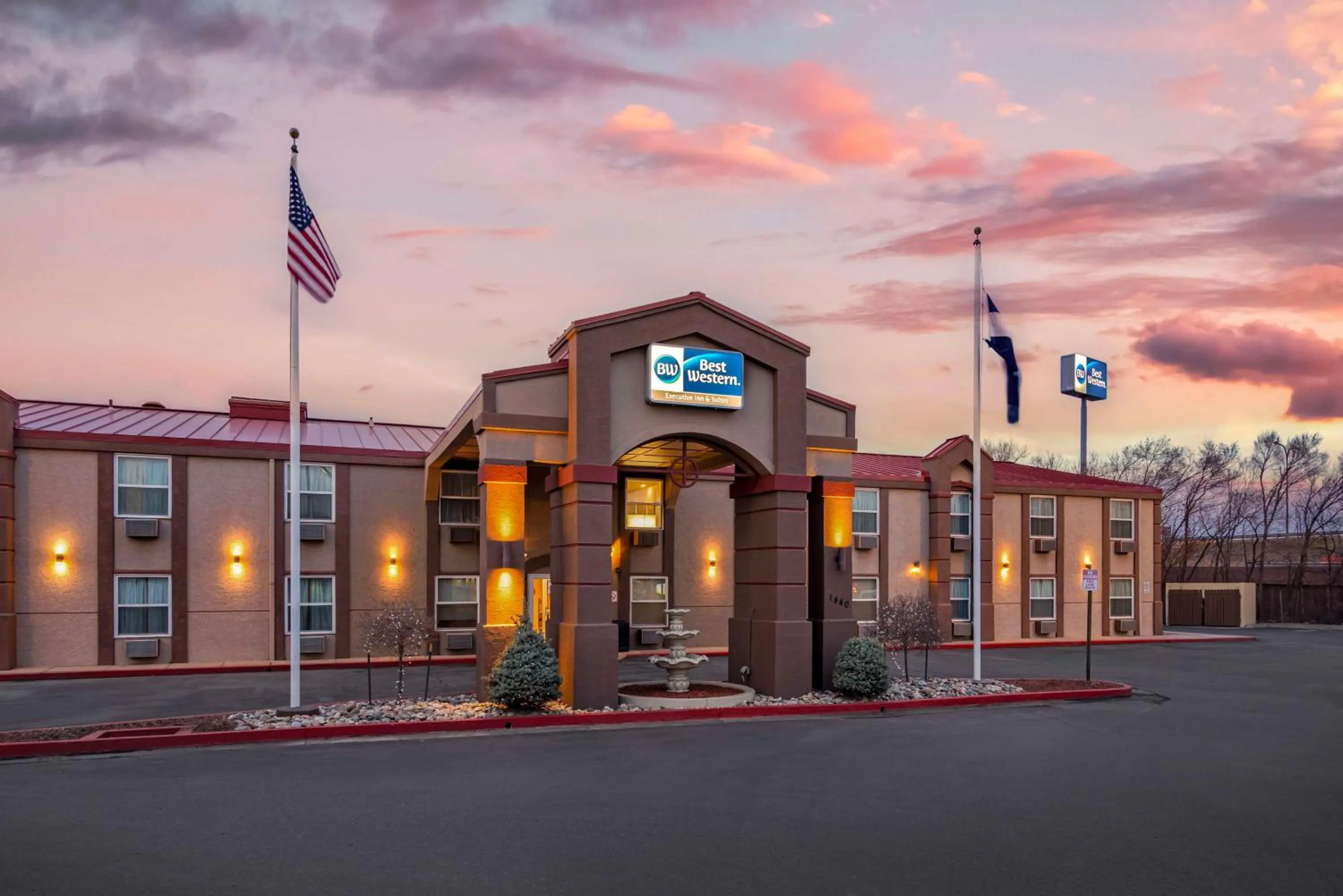 Property building in Best Western Executive Inn & Suites