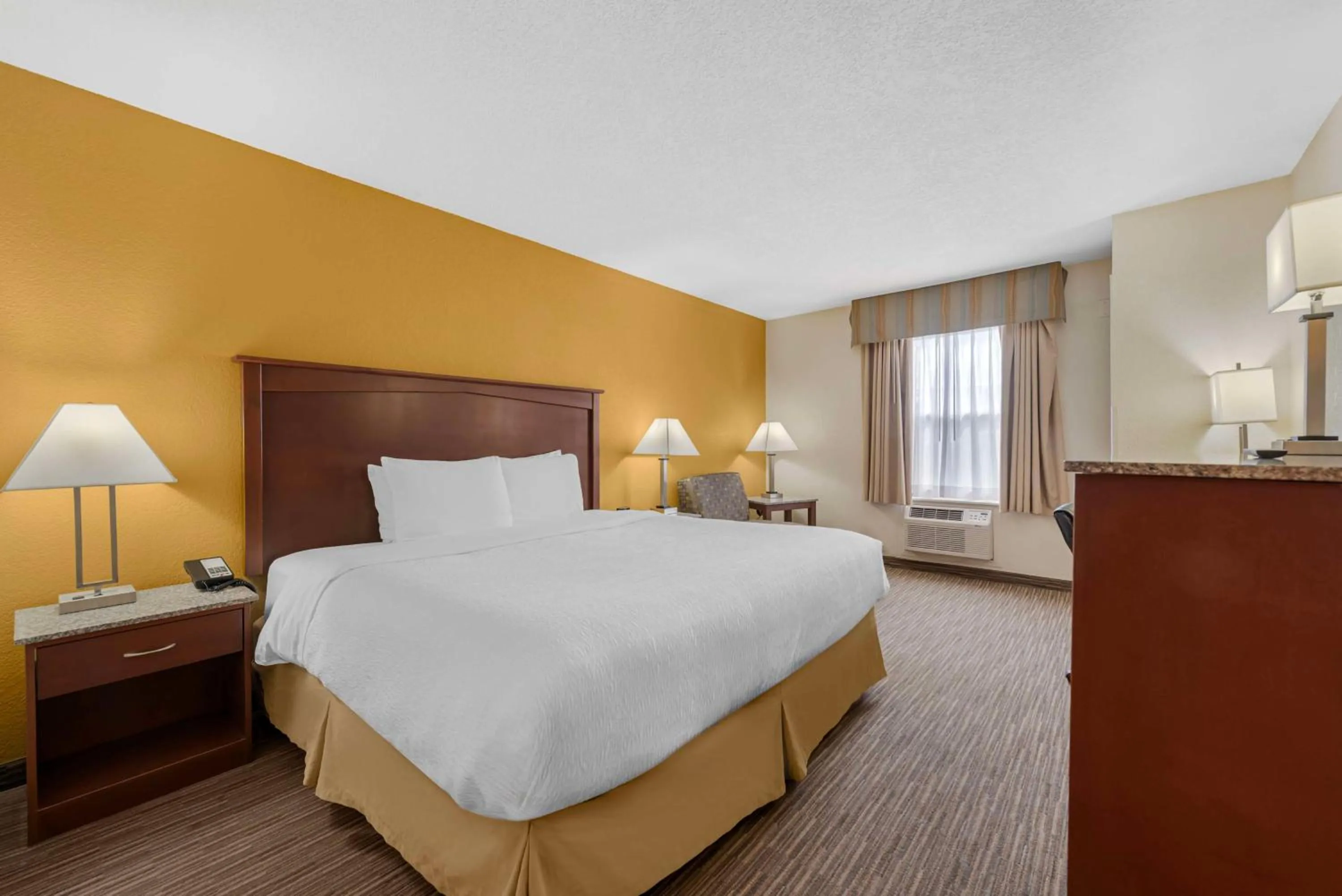 Bedroom, Bed in Best Western Executive Inn & Suites