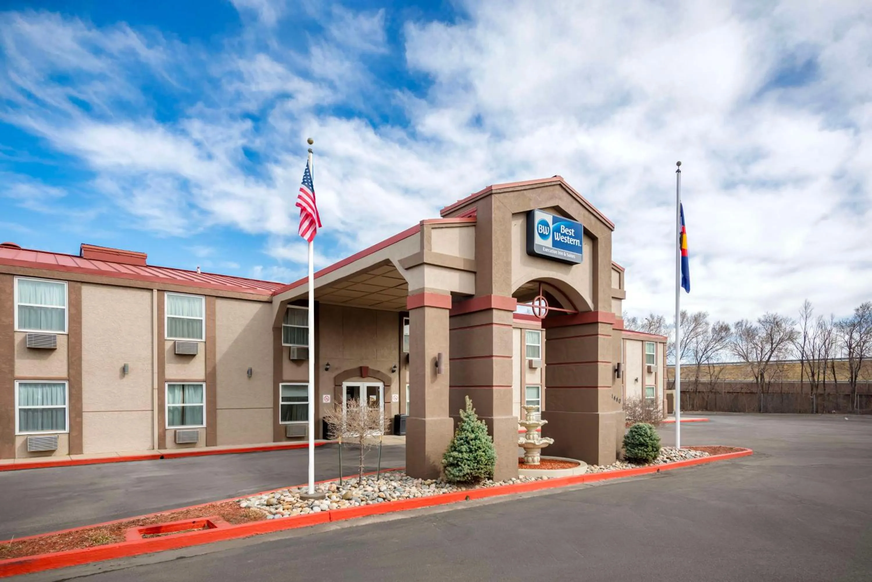 Property building in Best Western Executive Inn & Suites