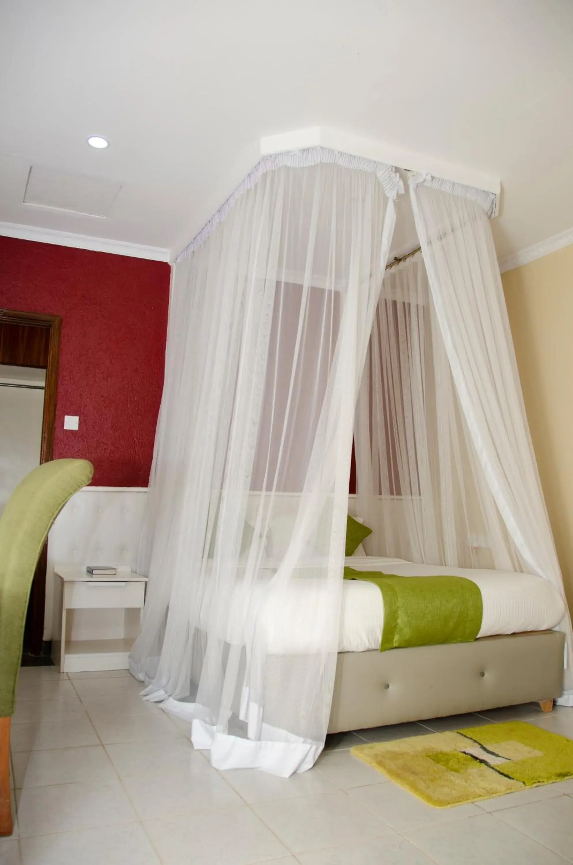 Deluxe Double Room in The Noble Hotel & Conference Centre Deluxe Double Room in The Noble Hotel & Conference Centre