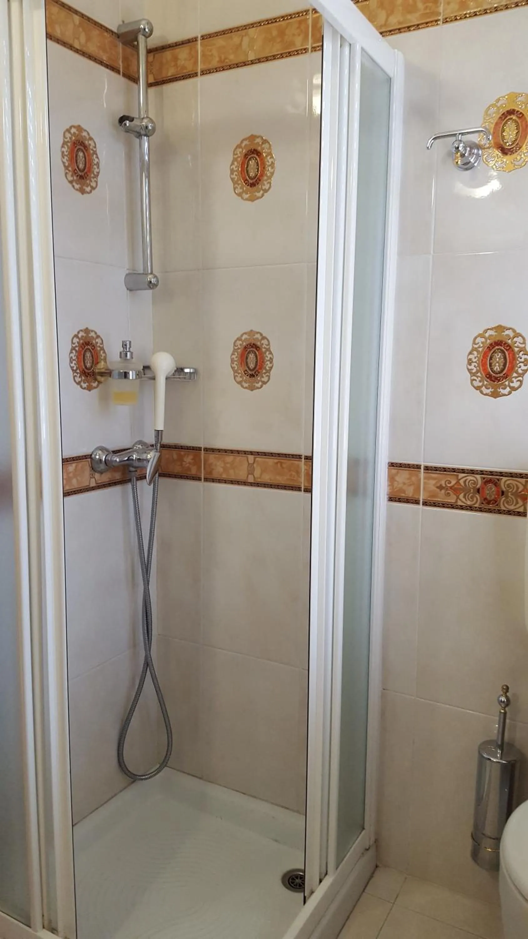 Shower in Motel Villaggio