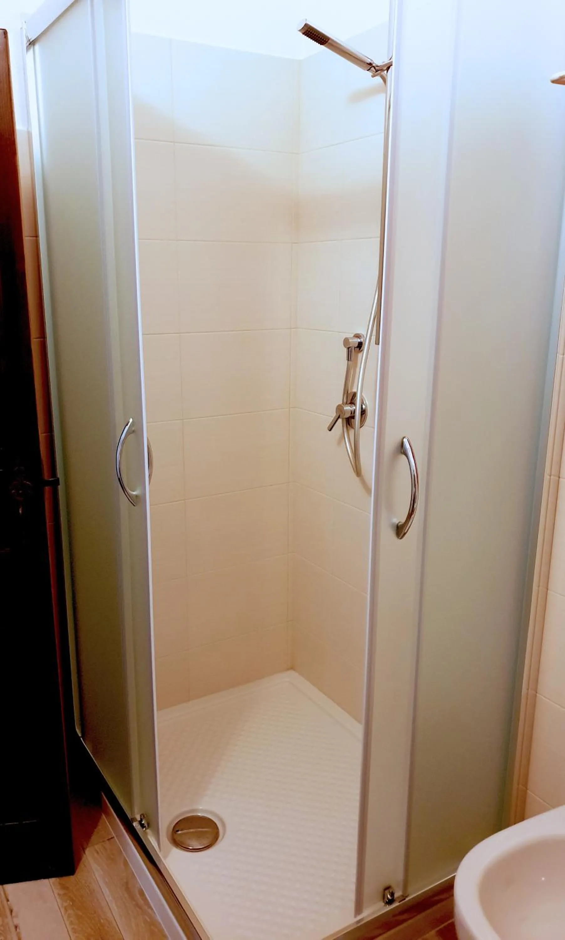 Shower in The Templars Guesthouse