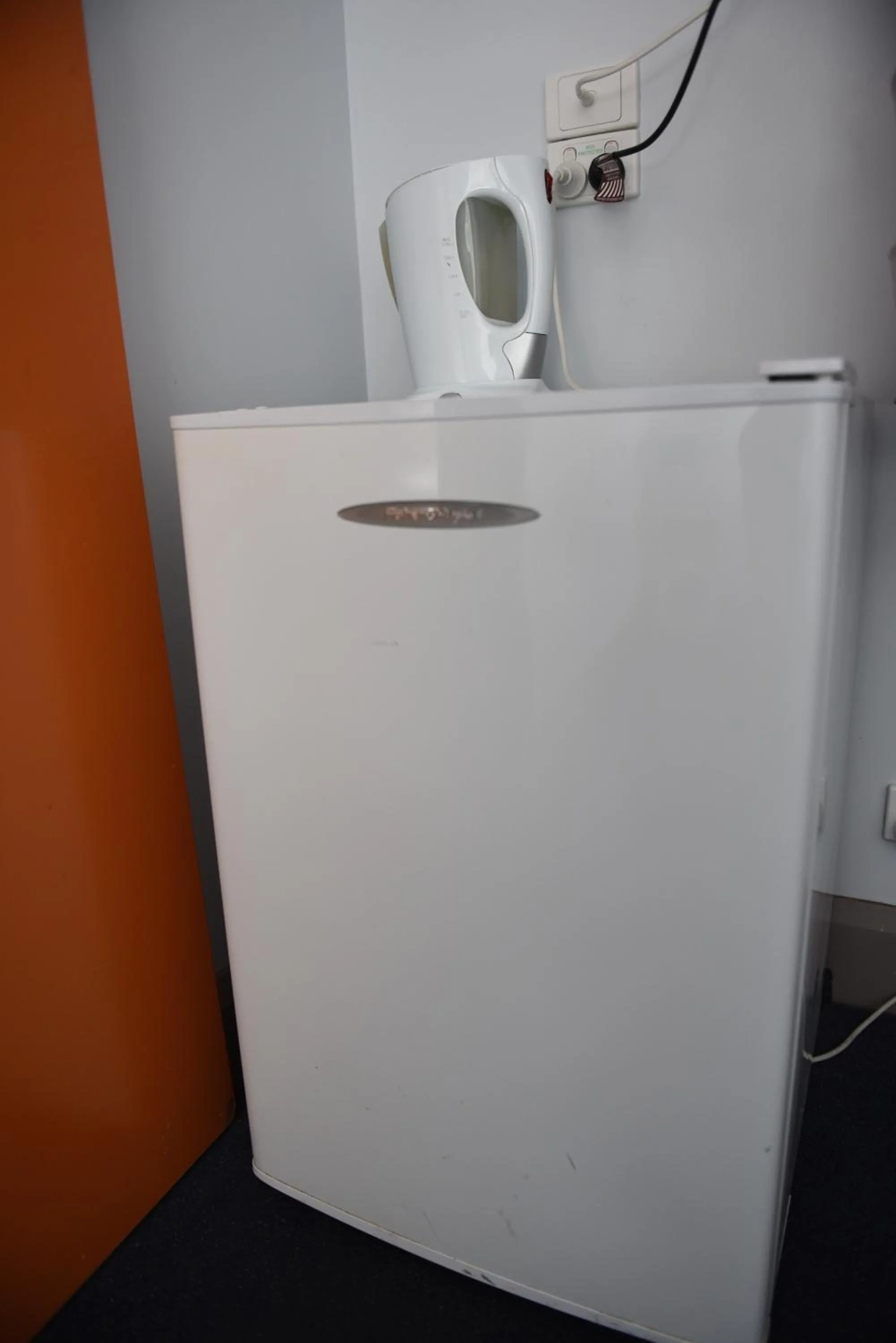 Coffee/tea facilities in The Emperors Crown Hostel