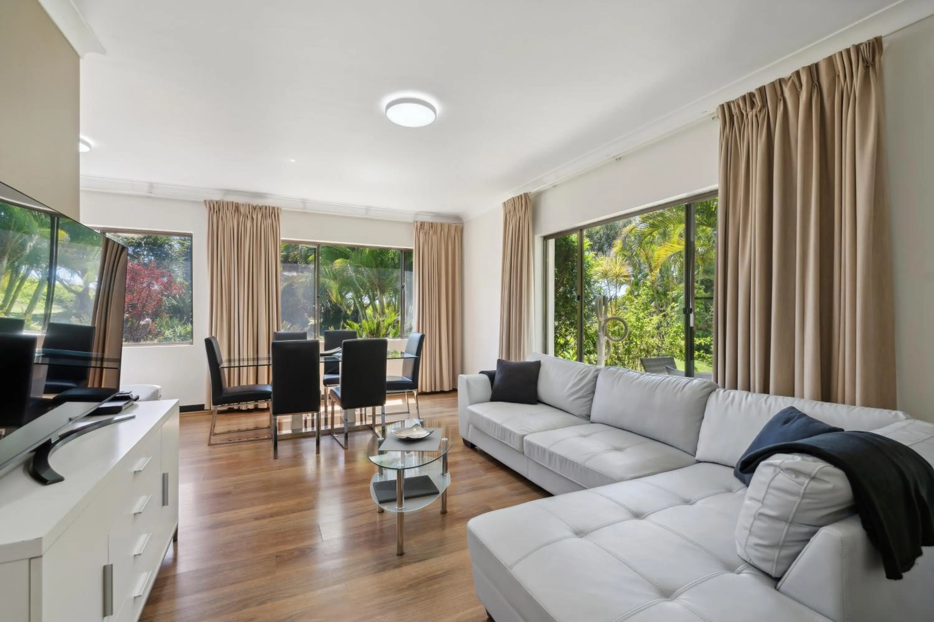 Living room in Smugglers On The Beach