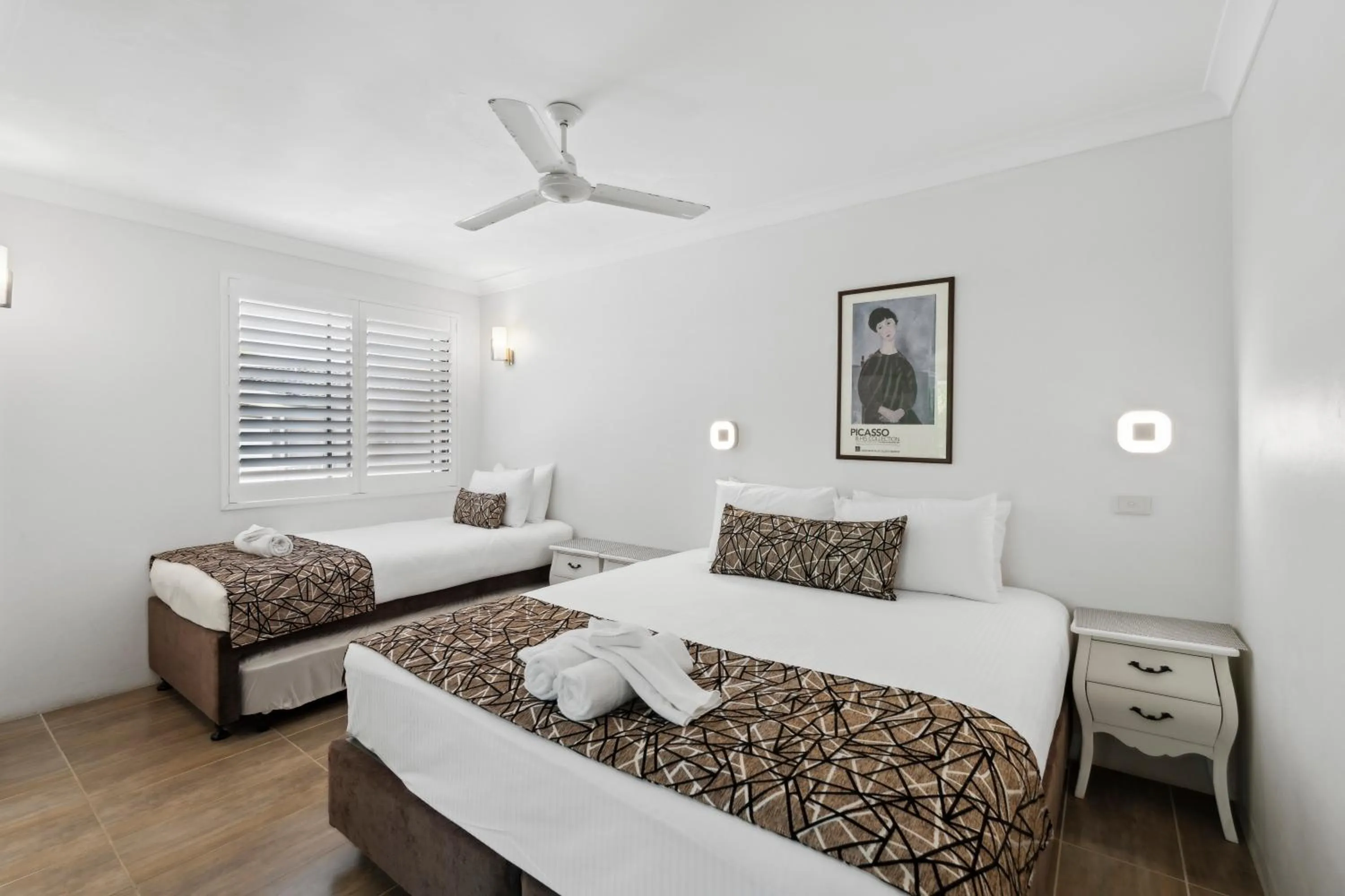 Bedroom, Bed in Smugglers On The Beach