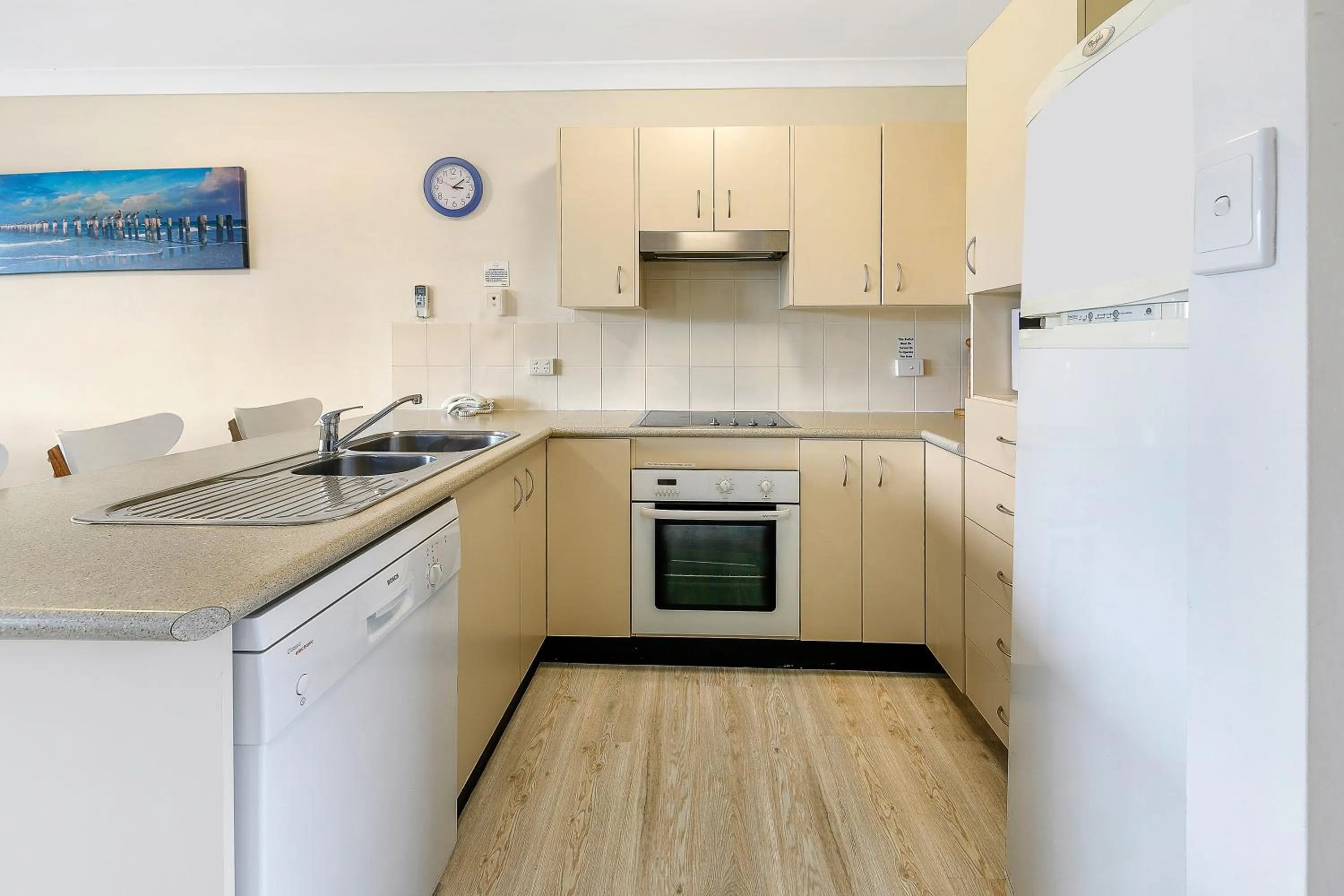 dishwasher in Smugglers On The Beach