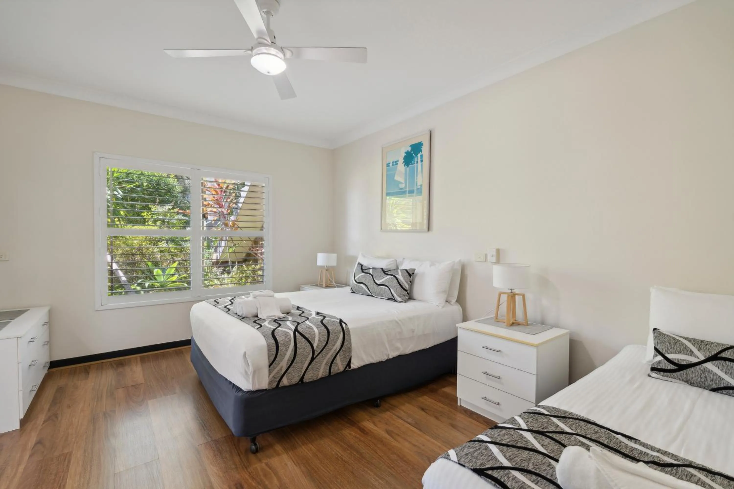 Bedroom, Bed in Smugglers On The Beach