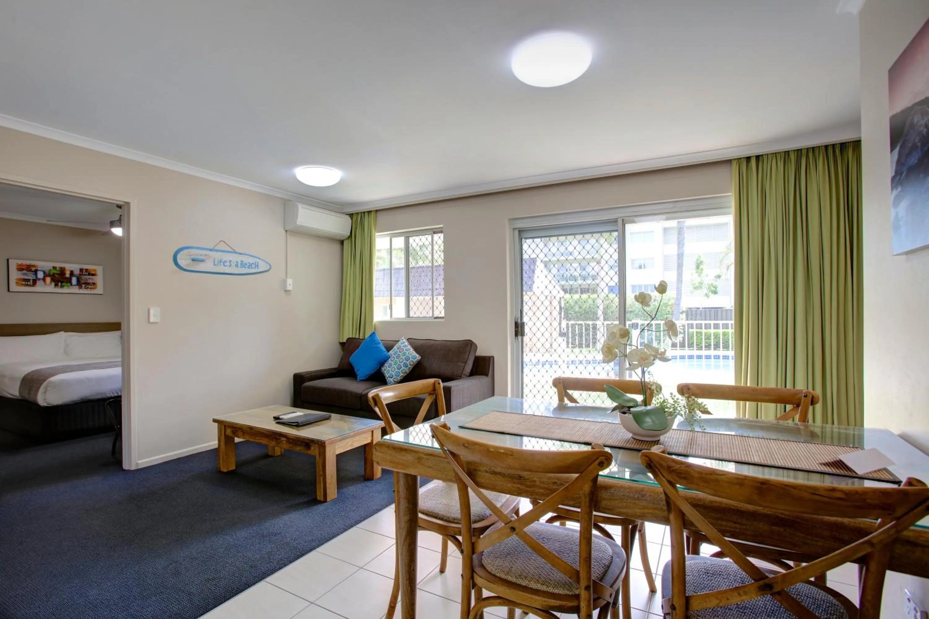 Photo of the whole room, Bed in Beachpark Apartments Coffs Harbour