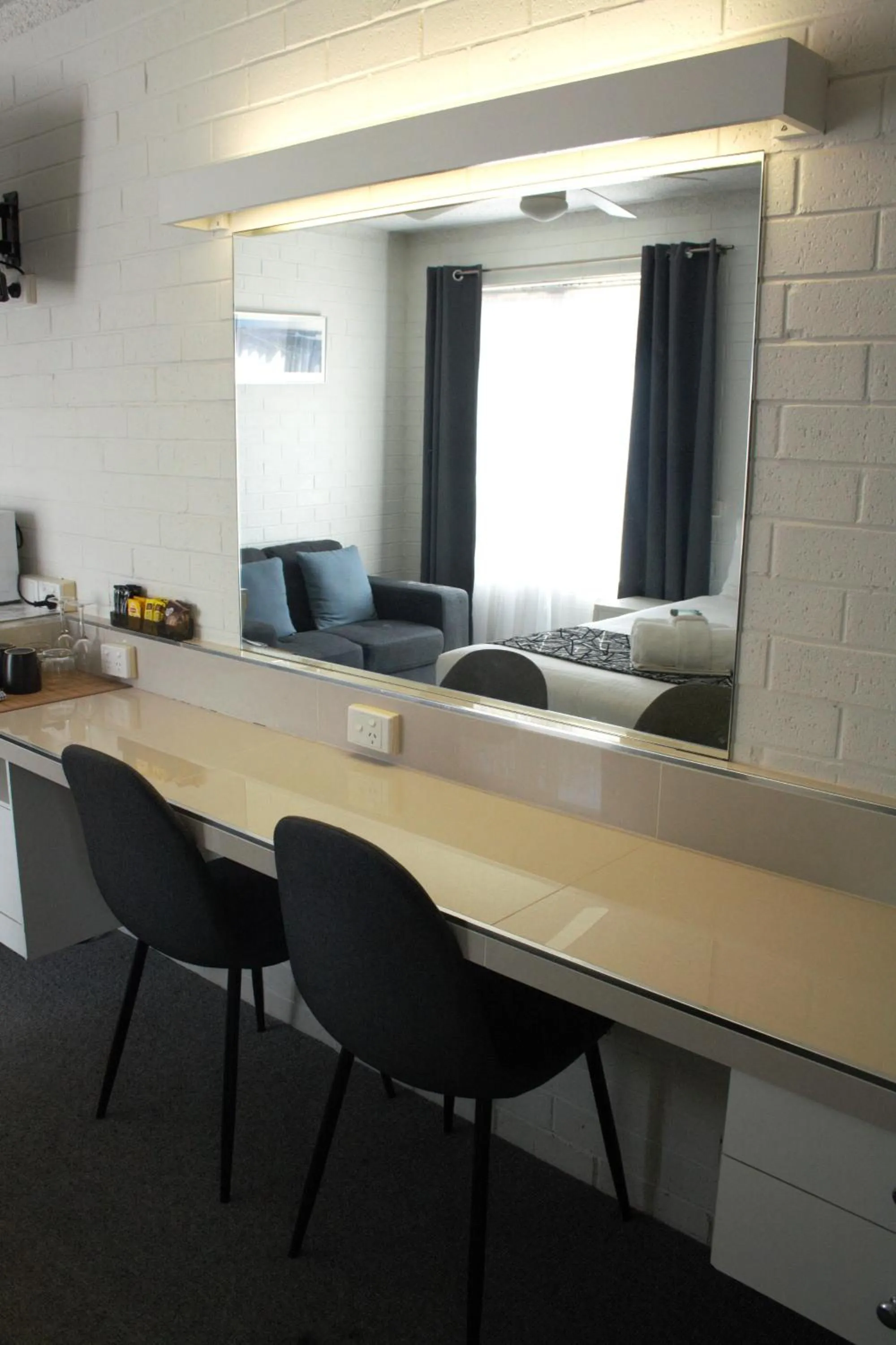 Bed in Coastal Bay Motel