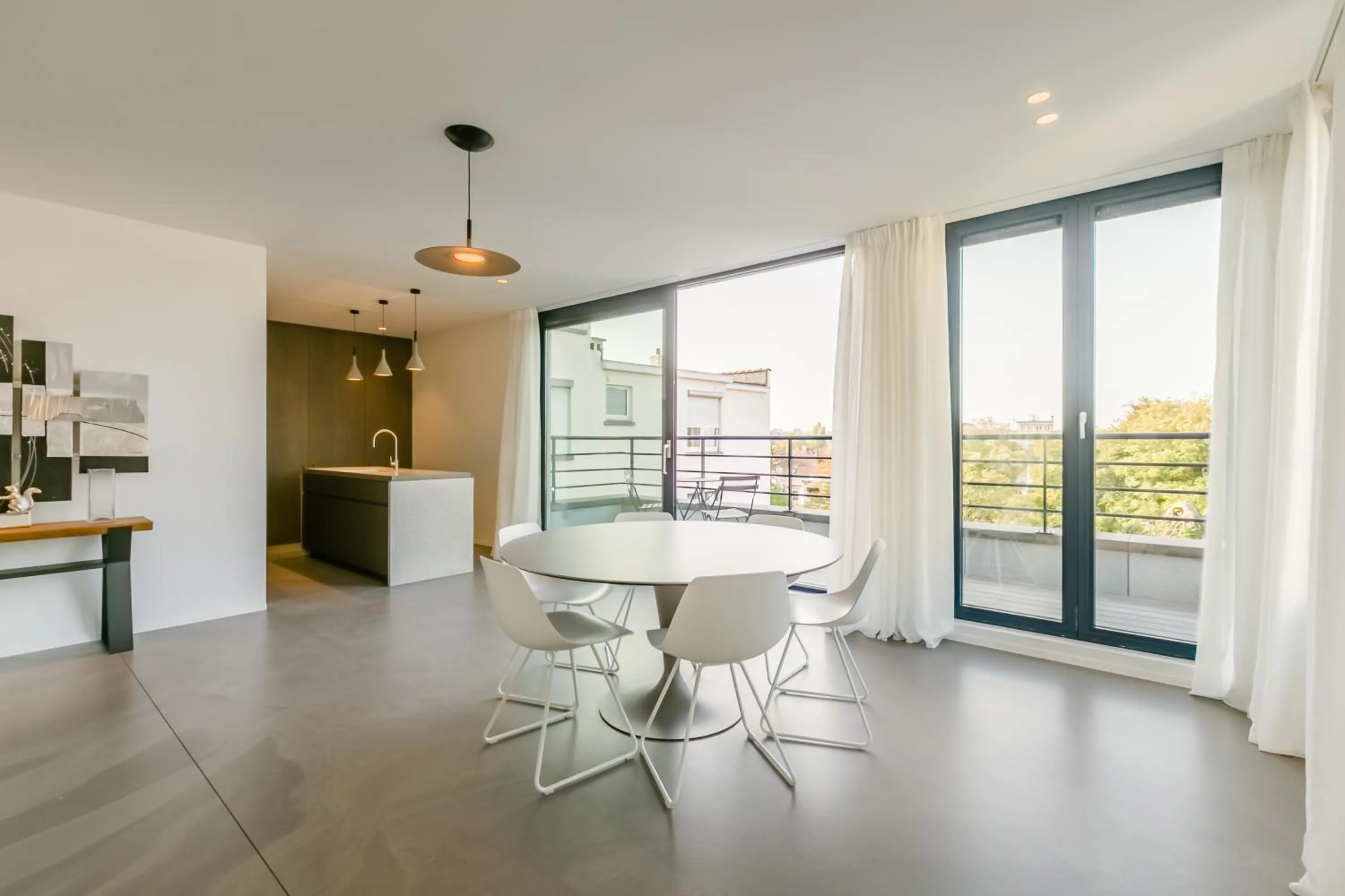 Dining area in The Livorno