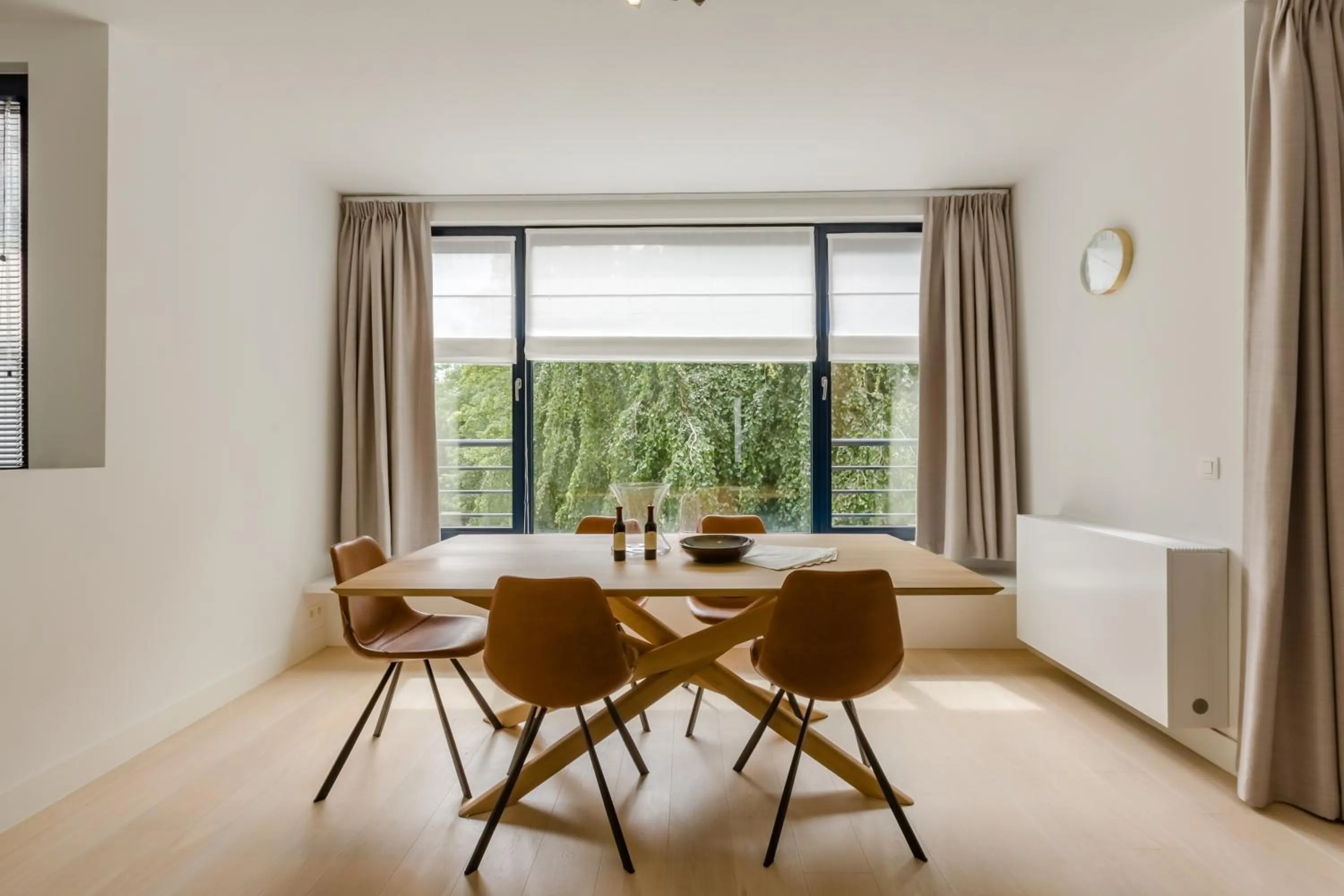 Dining area in The Livorno