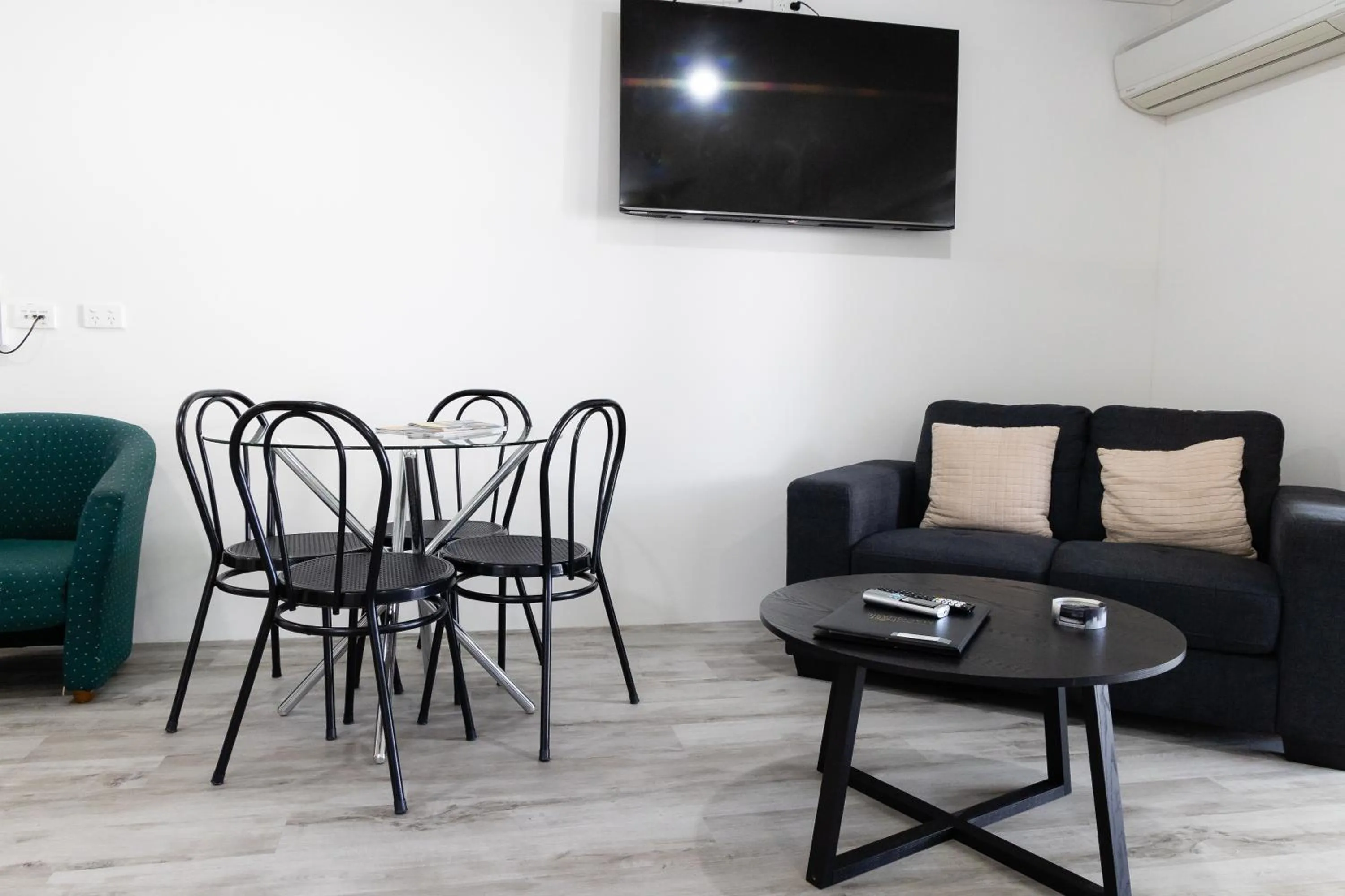 Aston Hill Motor Lodge