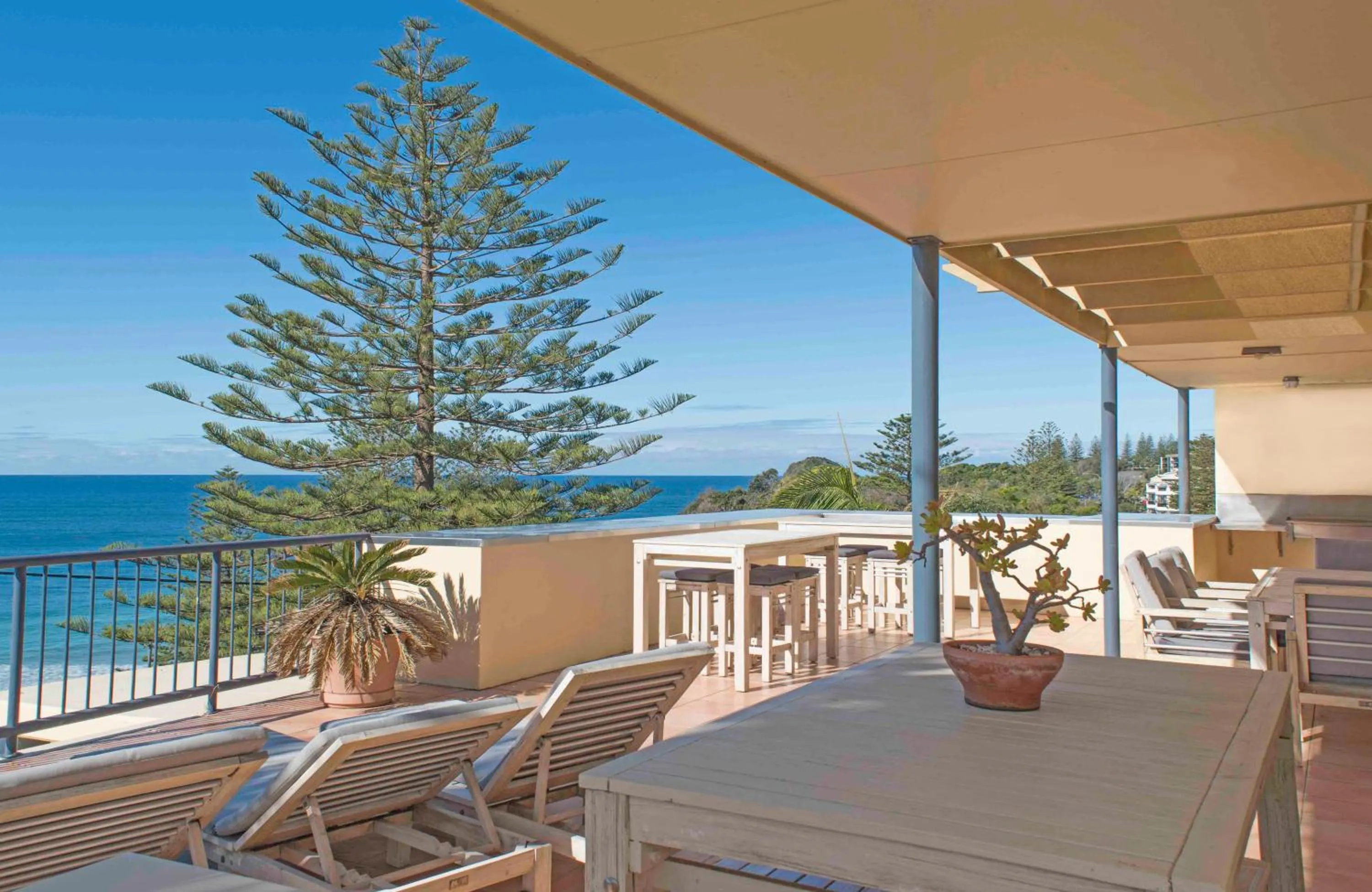 Restaurant/places to eat in Beachside Holiday Apartments