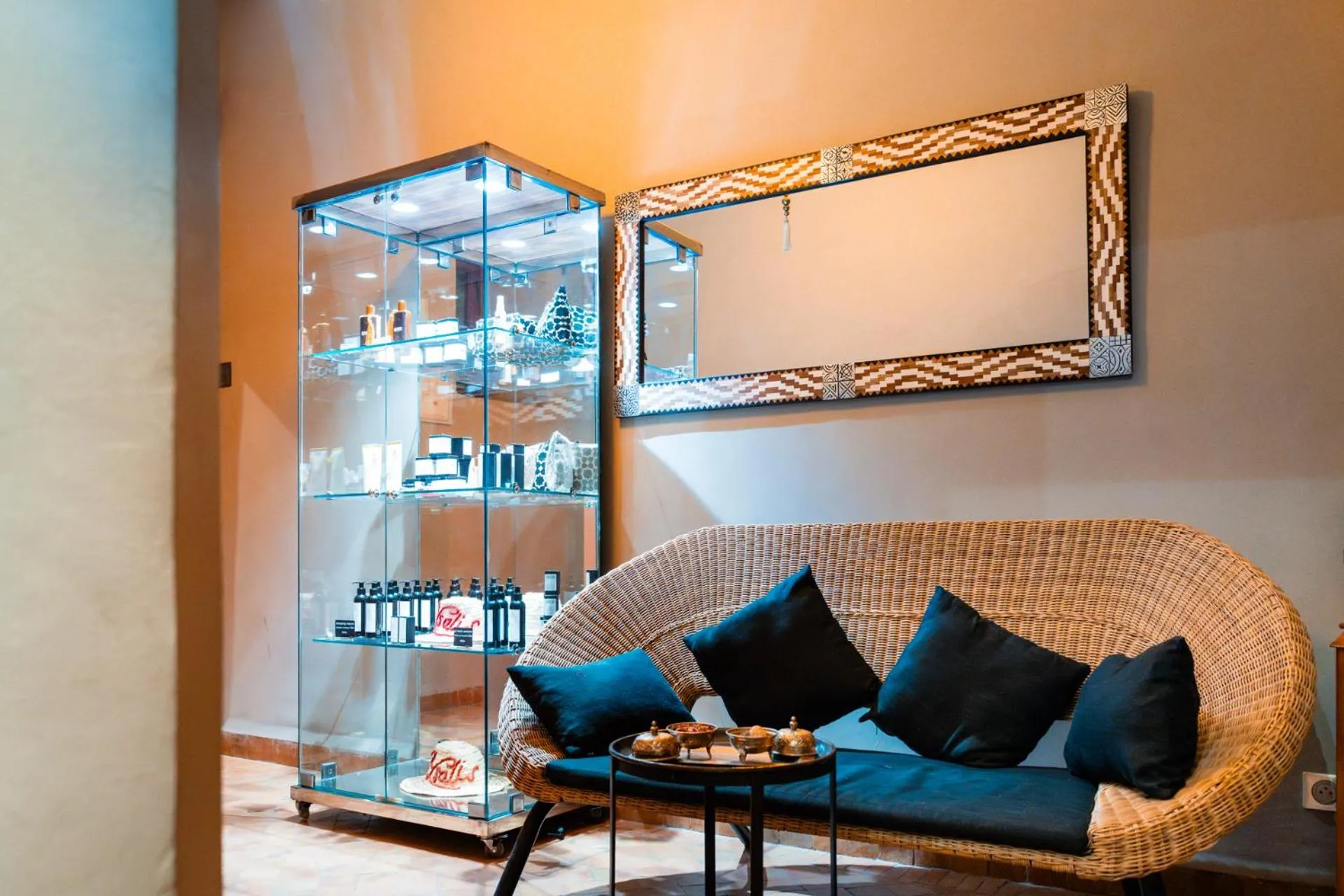 TV and multimedia in Ysalis Riad Restaurant & Spa