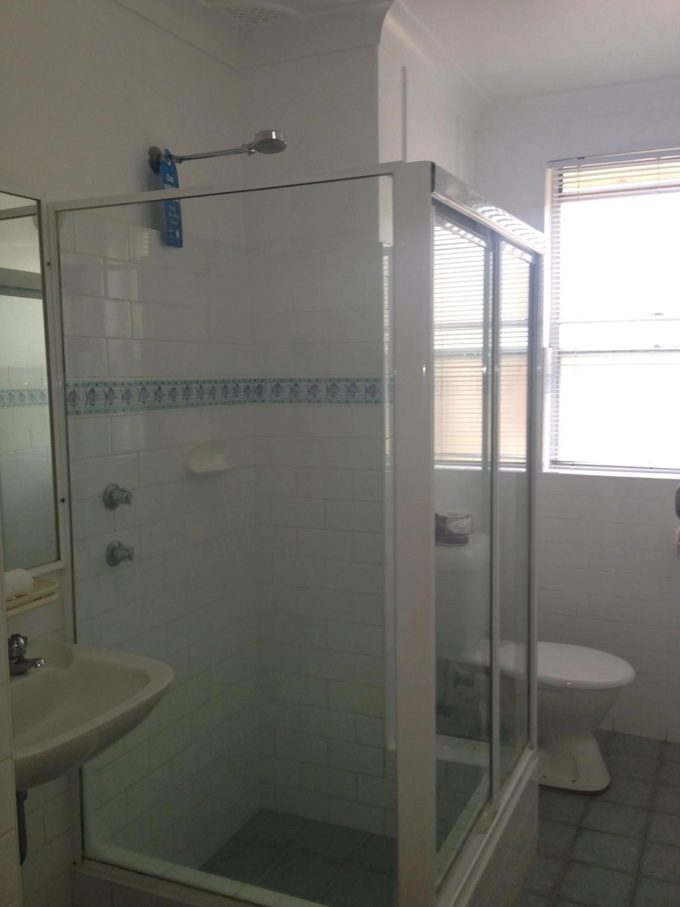 Bathroom in Oxley Cove Holiday Apartment