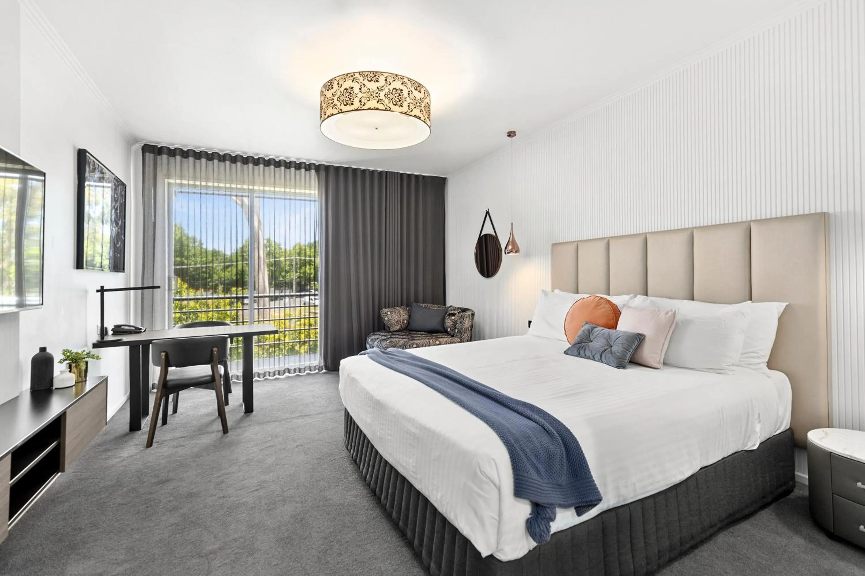Bed in Quality Hotel Wangaratta Gateway