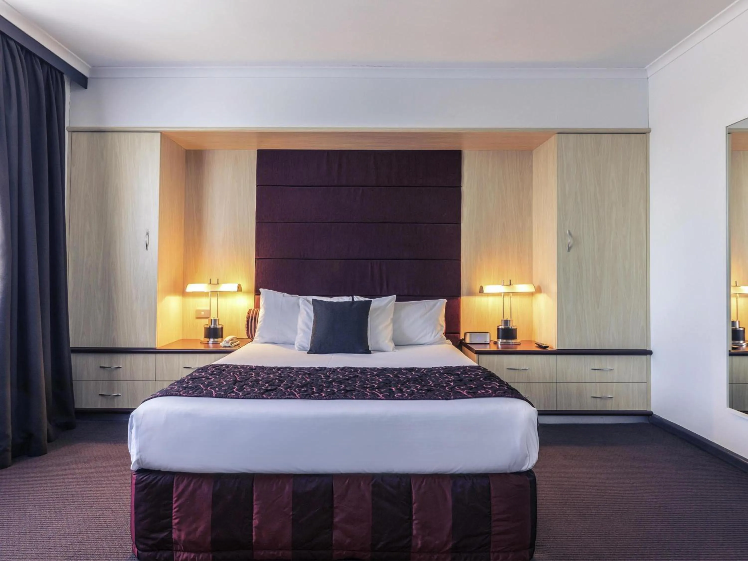 Bedroom, Bed in Mercure Albury