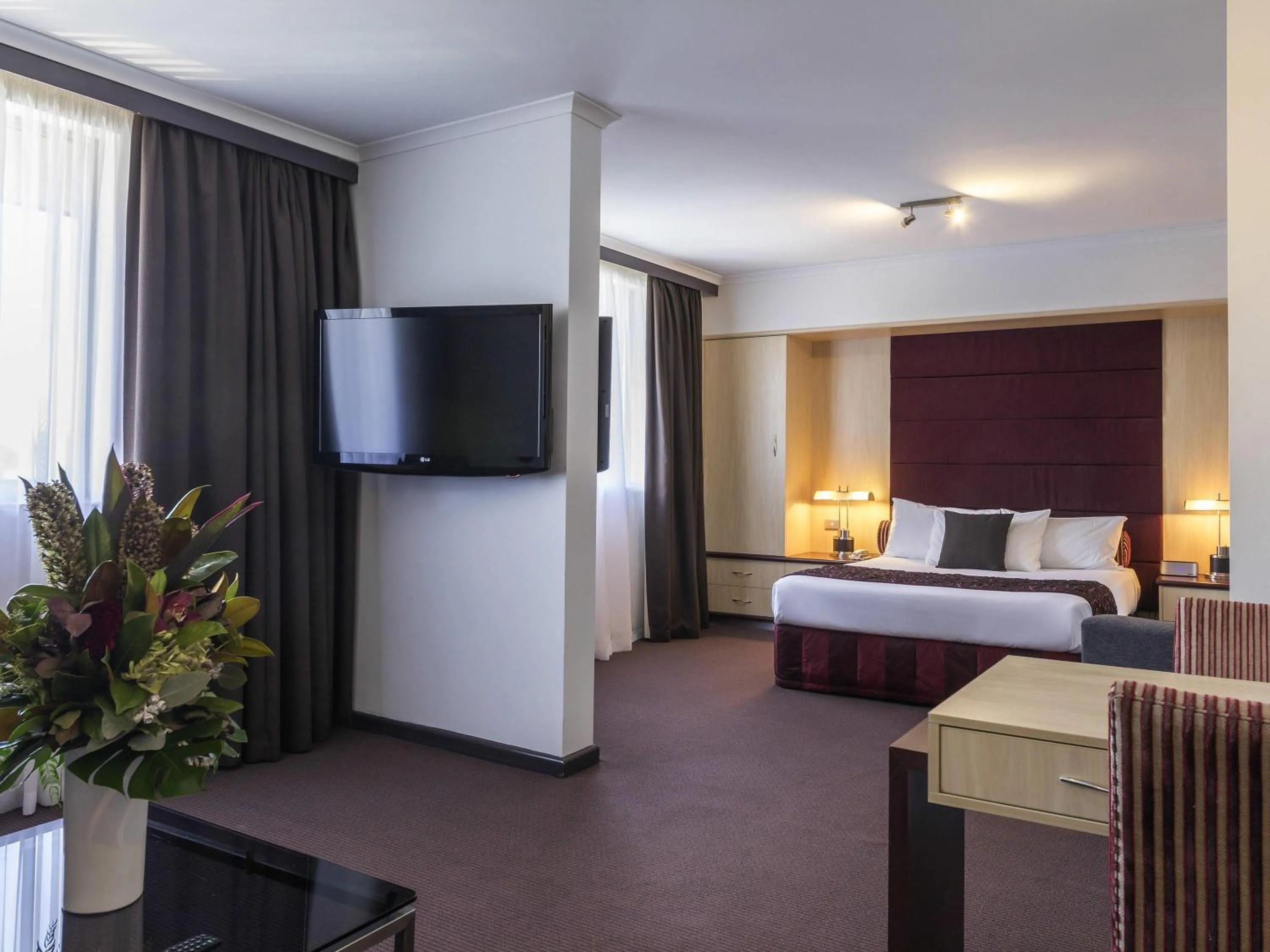 Bedroom, Bed in Mercure Albury