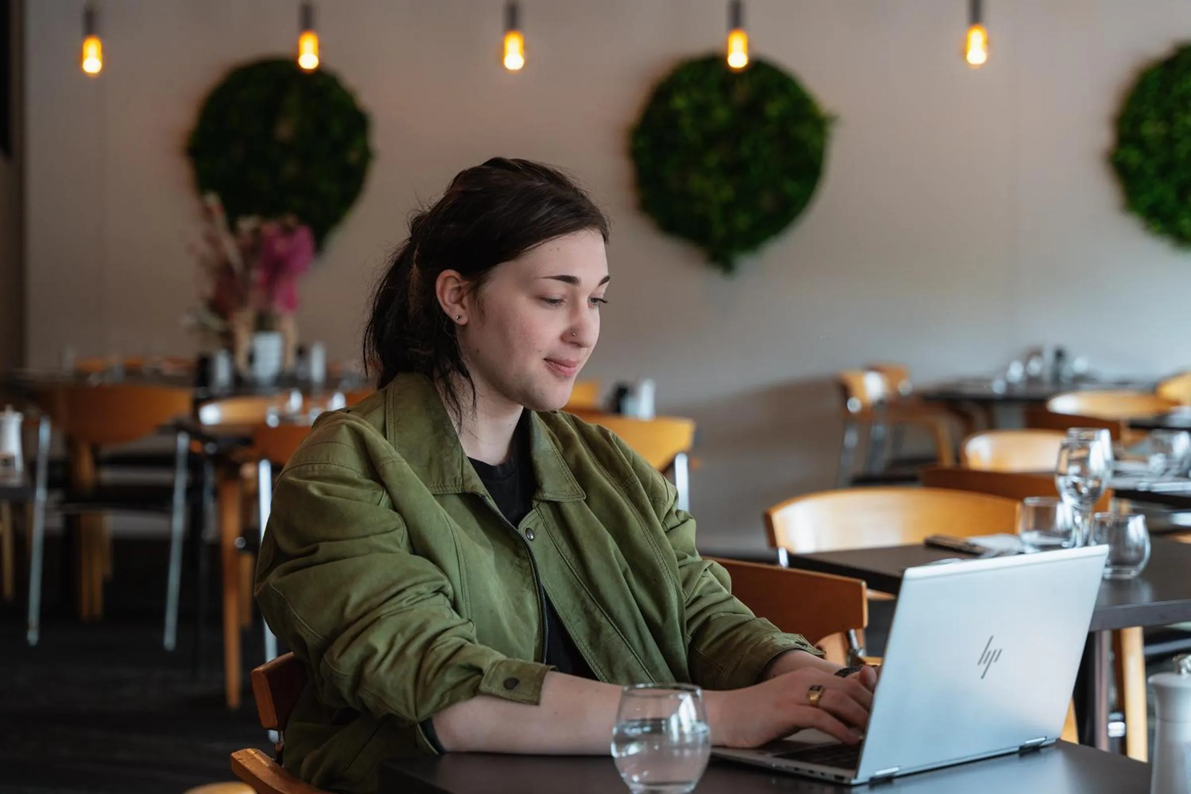 Restaurant/places to eat in Mercure Albury